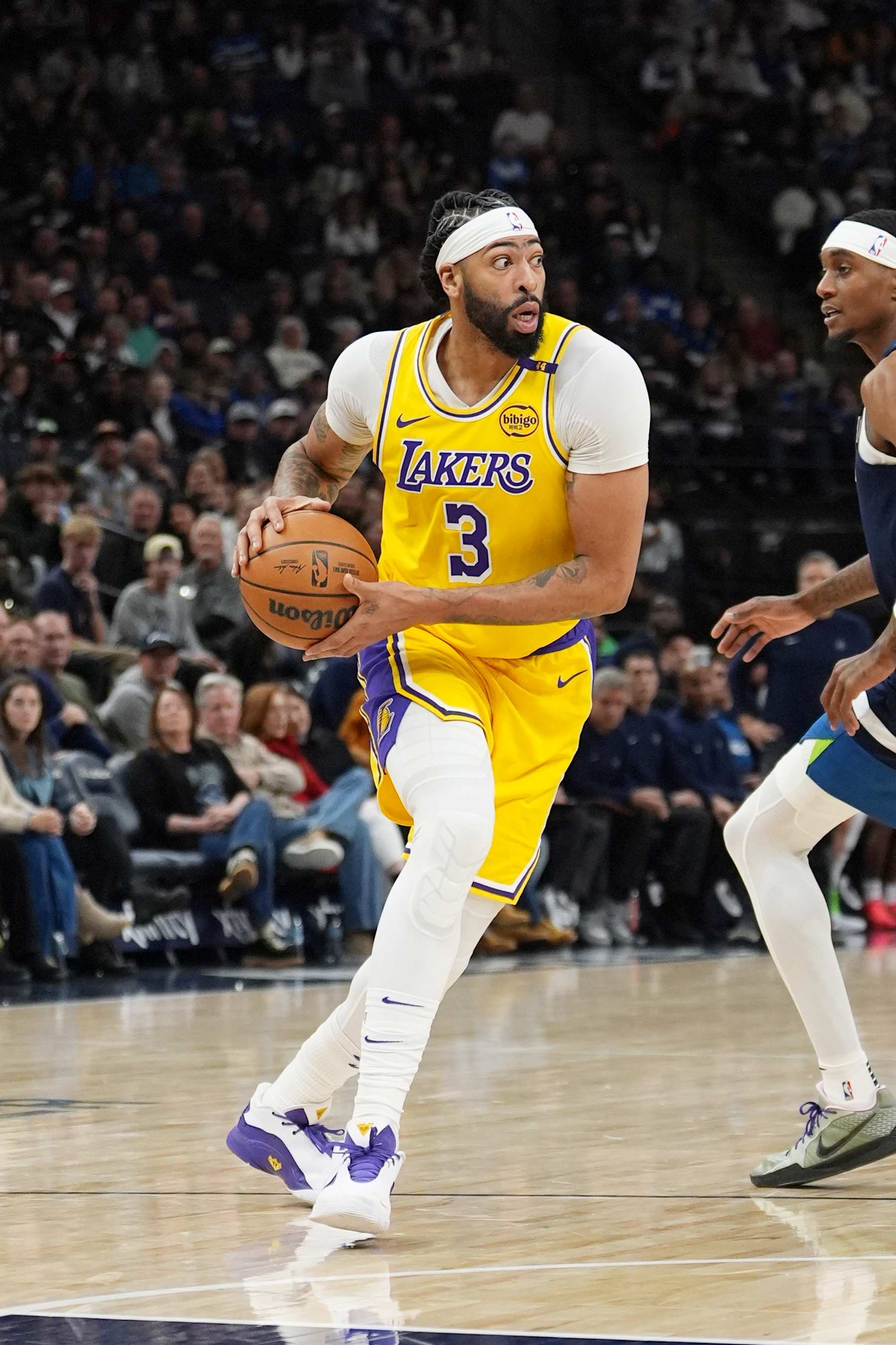 MINNEAPOLIS, MN -  DECEMBER 13: Anthony Davis #3 of the Los Angeles Lakers looks to pass the ball during the game against the Minnesota Timberwolves on December 13, 2024 at Target Center in Minneapolis, Minnesota. NOTE TO USER: User expressly acknowledges and agrees that, by downloading and or using this Photograph, user is consenting to the terms and conditions of the Getty Images License Agreement. Mandatory Copyright Notice: Copyright 2024 NBAE (Photo by Jordan Johnson/NBAE via Getty Images)