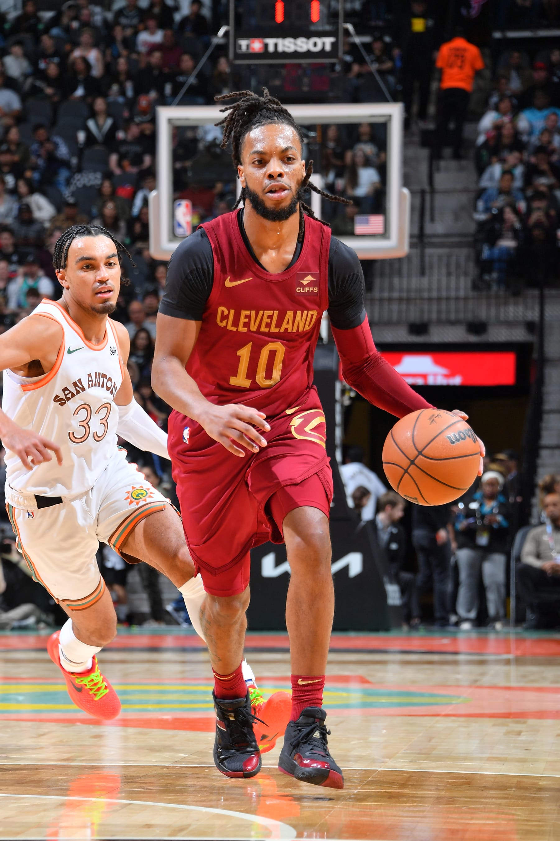 SAN ANTONIO, TX - FEBRUARY 3: Darius Garland #10 of the Cleveland Cavaliers dribbles the ball during the game against the San Antonio Spurs on February 3, 2024 at the Frost Bank Center in San Antonio, Texas. NOTE TO USER: User expressly acknowledges and agrees that, by downloading and or using this photograph, user is consenting to the terms and conditions of the Getty Images License Agreement. Mandatory Copyright Notice: Copyright 2024 NBAE (Photos by Michael Gonzales/NBAE via Getty Images)