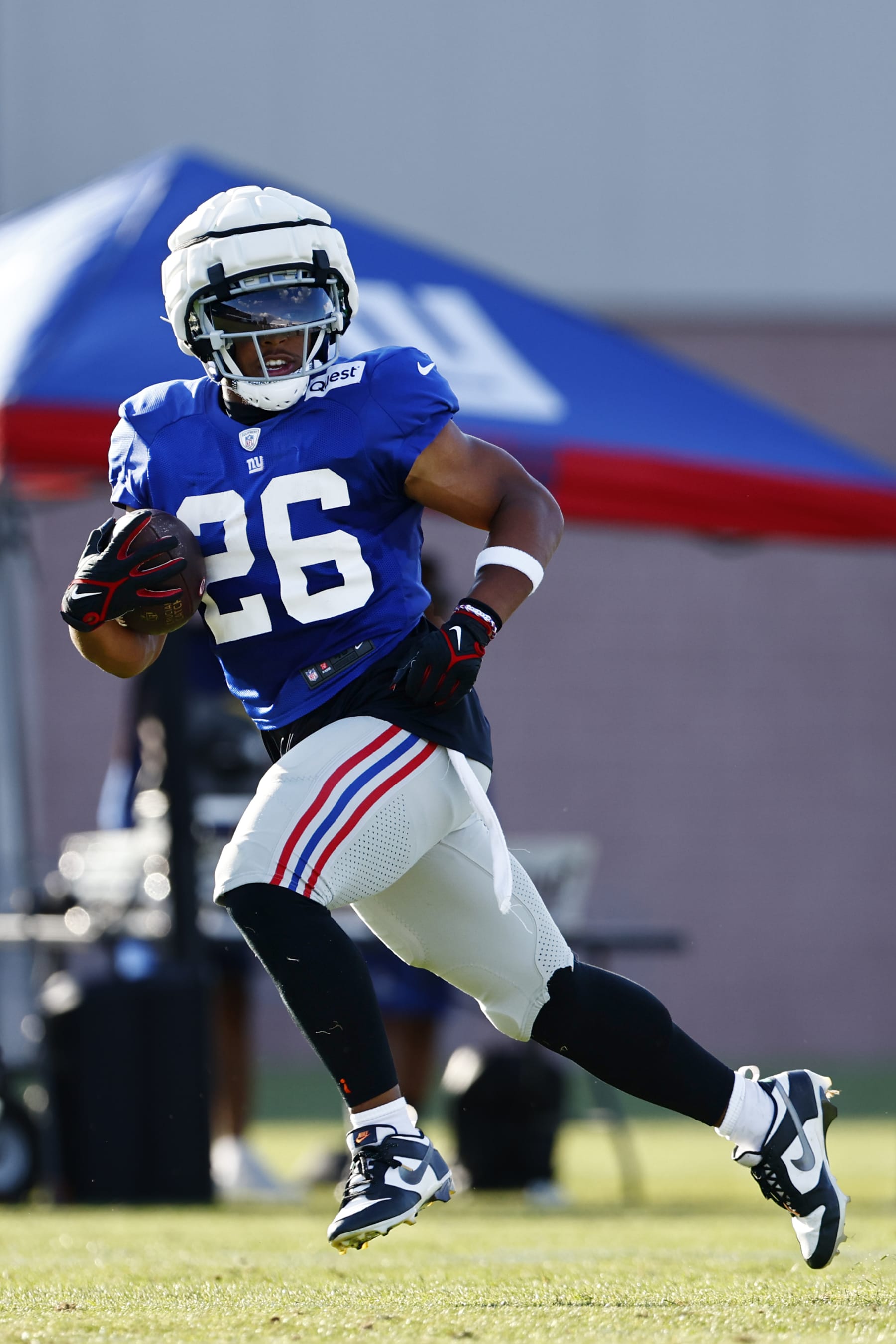 EAST RUTHERFORD, NEW JERSEY - AUGUST 01: Running back Saquon Barkley #26 of the New York Giants during training camp at NY Giants Quest Diagnostics Training Center on August 1, 2023 in East Rutherford, New Jersey. (Photo by Rich Schultz/Getty Images)