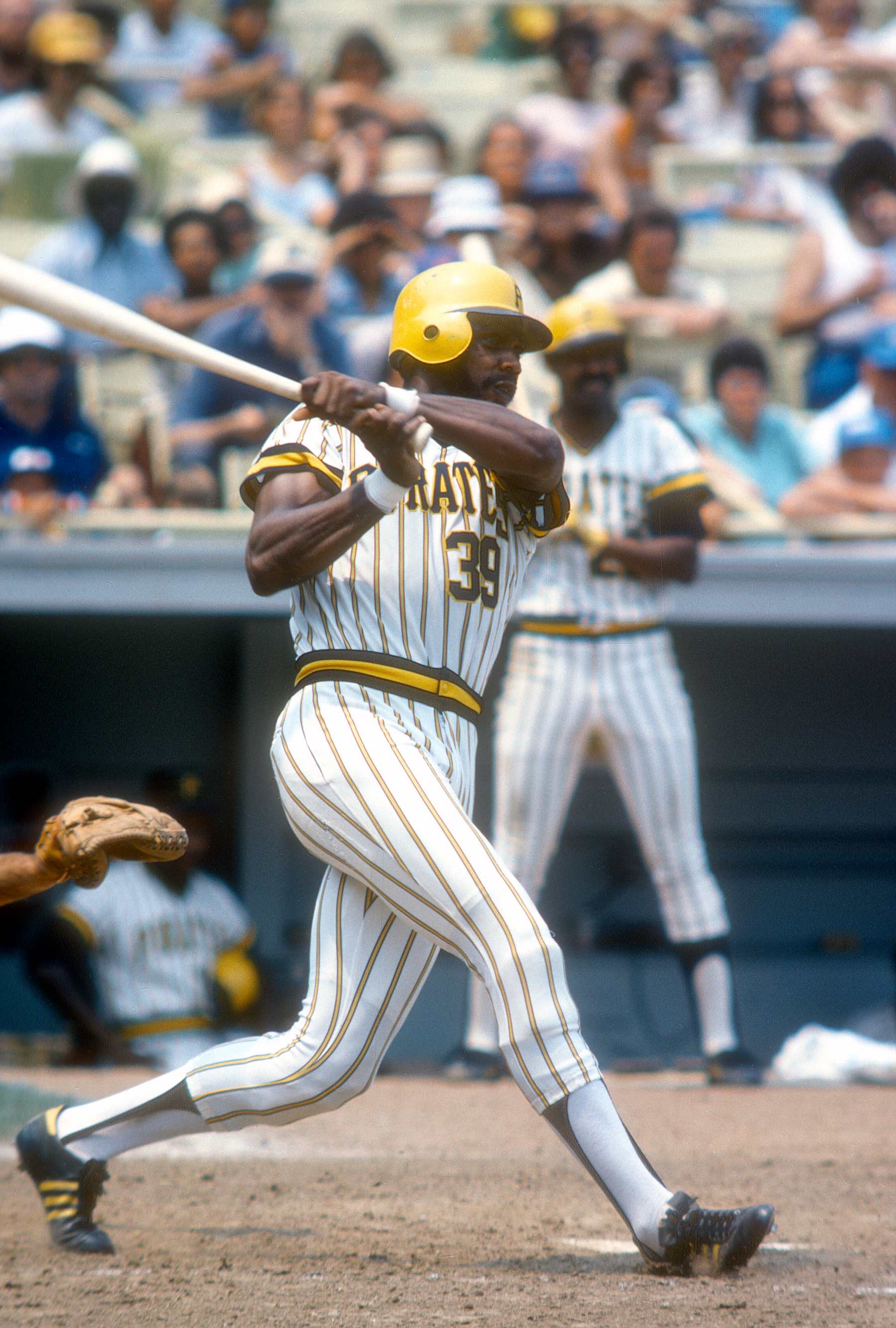NEW YORK - CIRCA 1977: Dave Parker #39 of the Pittsburgh Pirates bats against the New York Mets during a Major League Baseball game circa 1977 at Shea Stadium in the Queens borough of New York City. Parker played for the Pirates from 1973-83. (Photo by Focus on Sport/Getty Images)