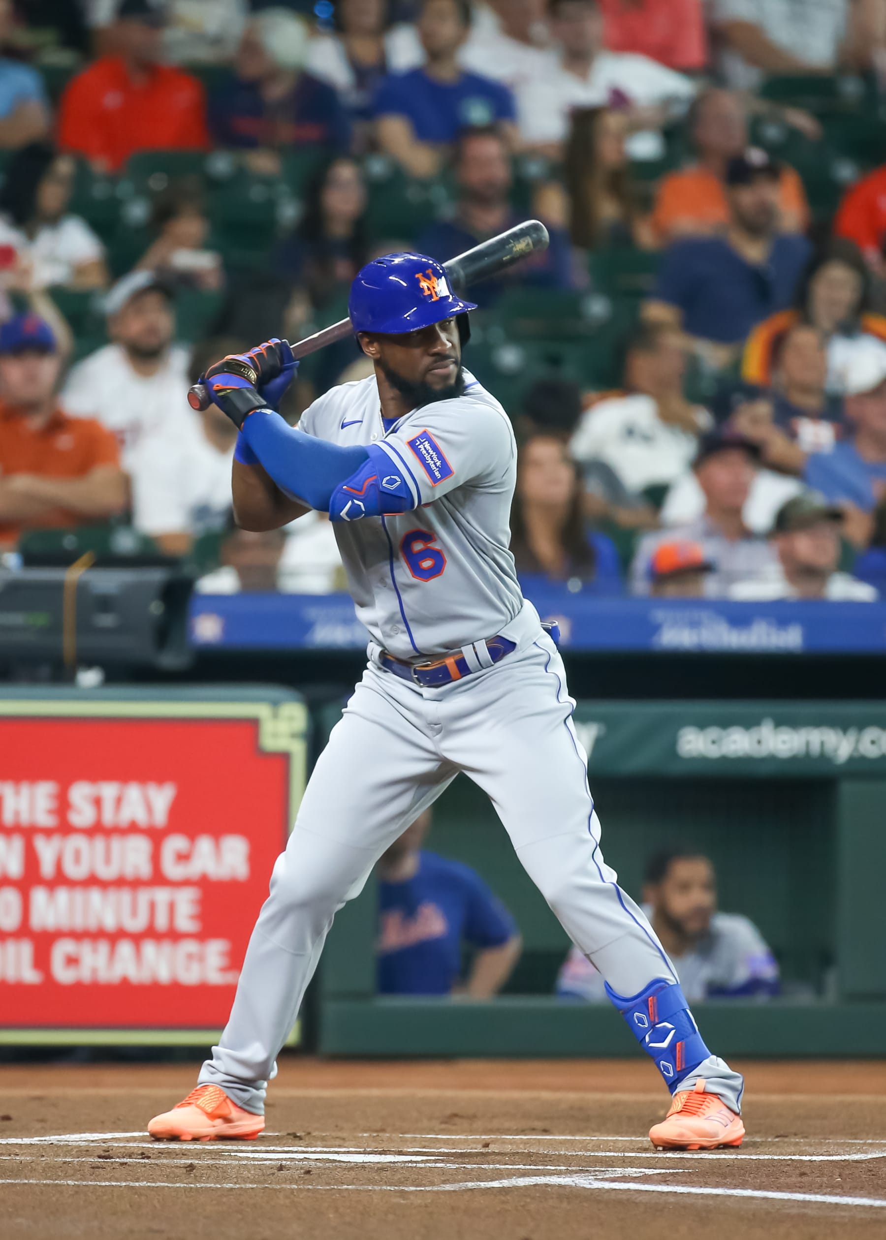 HOUSTON, TX - JUNE 19:  New York Mets right fielder Starling Marte (6) watches the pitch in the top of the first inning during the MLB game between the New York Mets and Houston Astros on June 19, 2023 at Minute Maid Park in Houston, Texas.  (Photo by Leslie Plaza Johnson/Icon Sportswire via Getty Images)