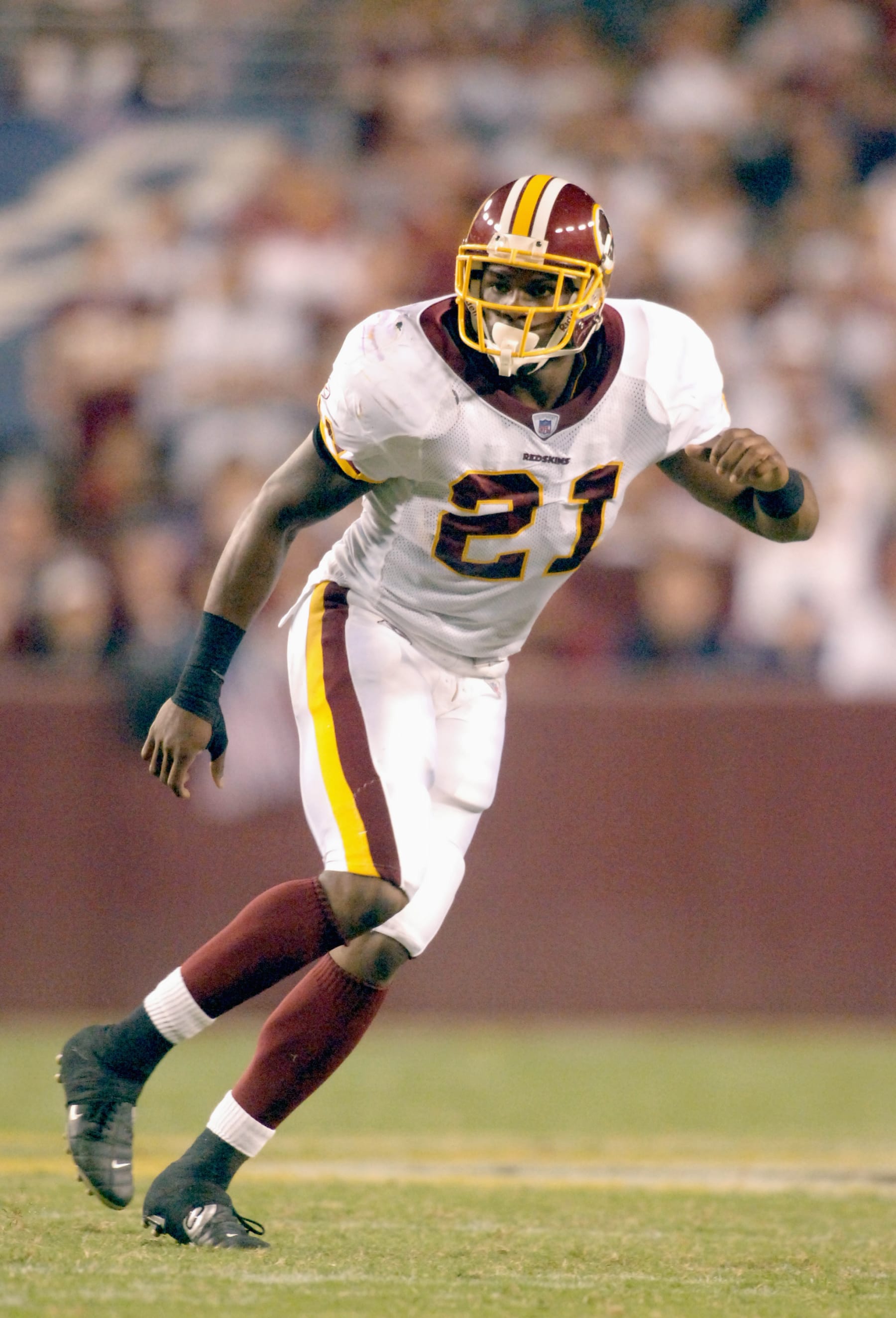 LANDOVER, MD - SEPTEMBER 11:  Sean Taylor #21 of the Washington Redskins runs on the field during a football game against the Minnesota Vikings on September 11, 2006 at FedExField in Landover, Maryland.  (Photo by Mitchell Layton/Getty Images) 
