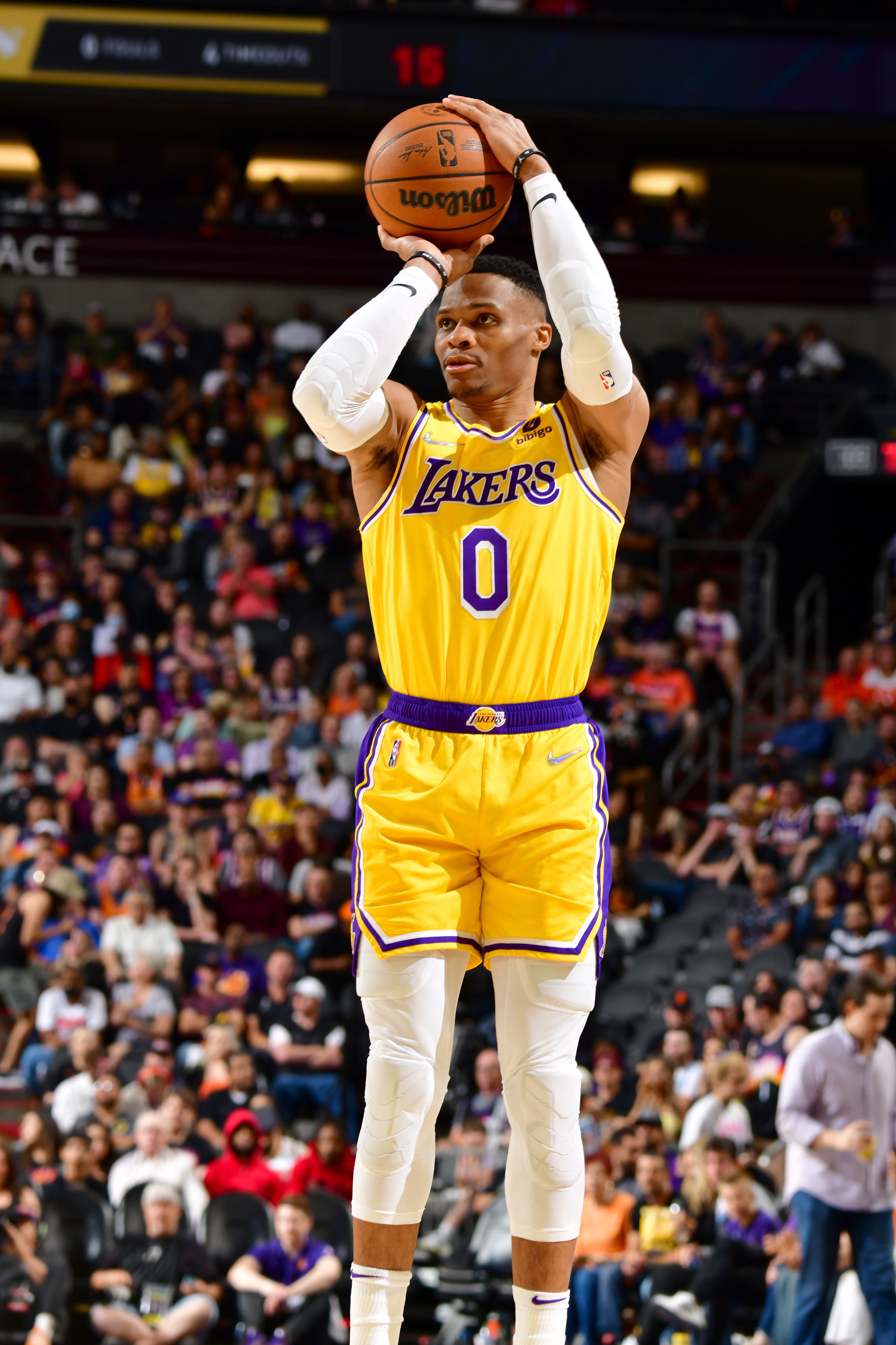 PHOENIX, AZ - APRIL 5: Russell Westbrook #0 of the Los Angeles Lakers shoots the ball during the game against the Phoenix Suns on April 5, 2022 at Footprint Center in Phoenix, Arizona. NOTE TO USER: User expressly acknowledges and agrees that, by downloading and or using this photograph, user is consenting to the terms and conditions of the Getty Images License Agreement. Mandatory Copyright Notice: Copyright 2022 NBAE (Photo by Barry Gossage/NBAE via Getty Images)