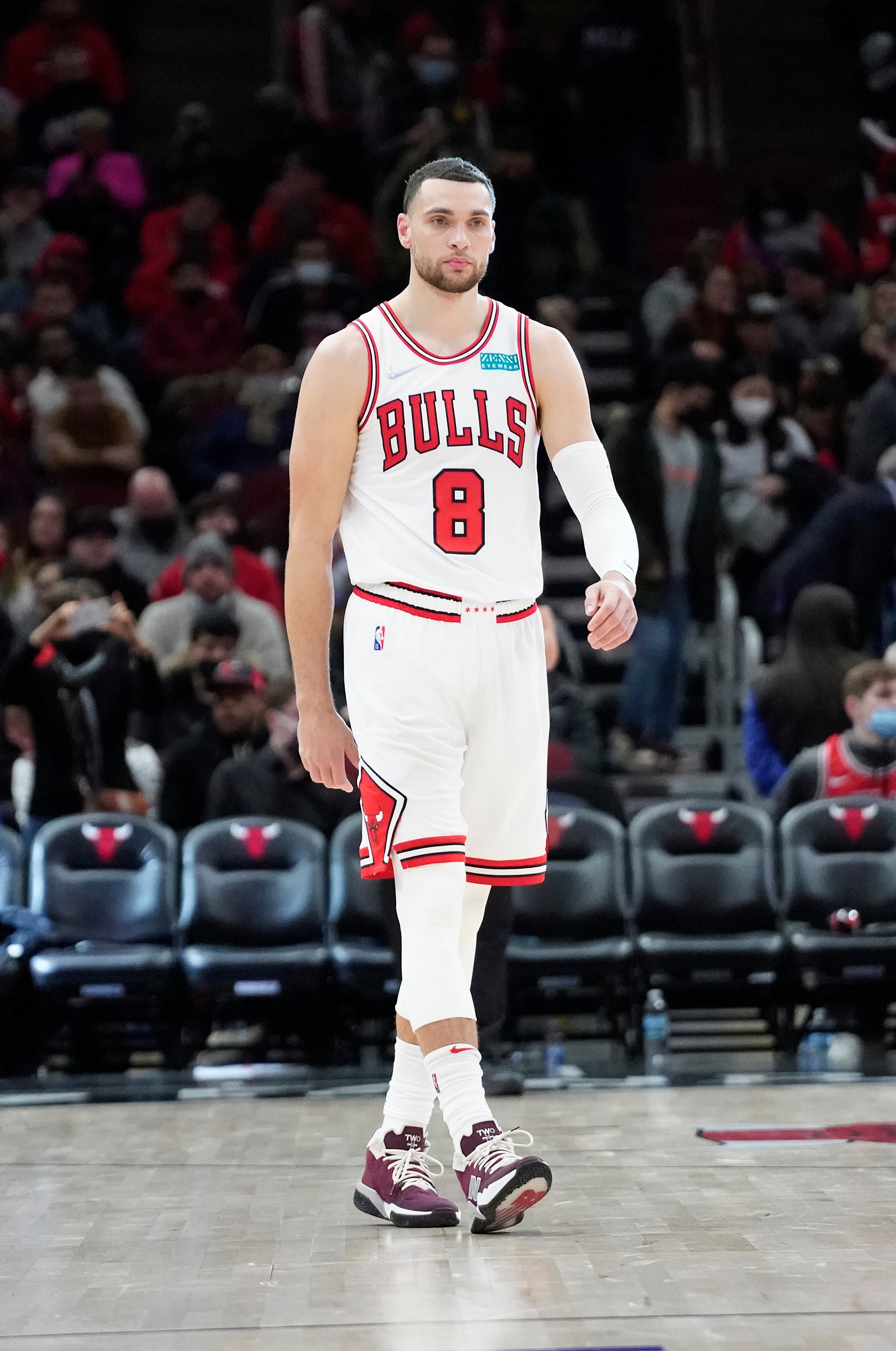CHICAGO, ILLINOIS - FEBRUARY 11: Zach LaVine #8 of the Chicago Bulls plays against the Minnesota Timberwolves during the second half at United Center on February 11, 2022 in Chicago, Illinois. NOTE TO USER: User expressly acknowledges and agrees that, by downloading and or using this photograph, User is consenting to the terms and conditions of the Getty Images License Agreement.  (Photo by David Banks/Getty Images)