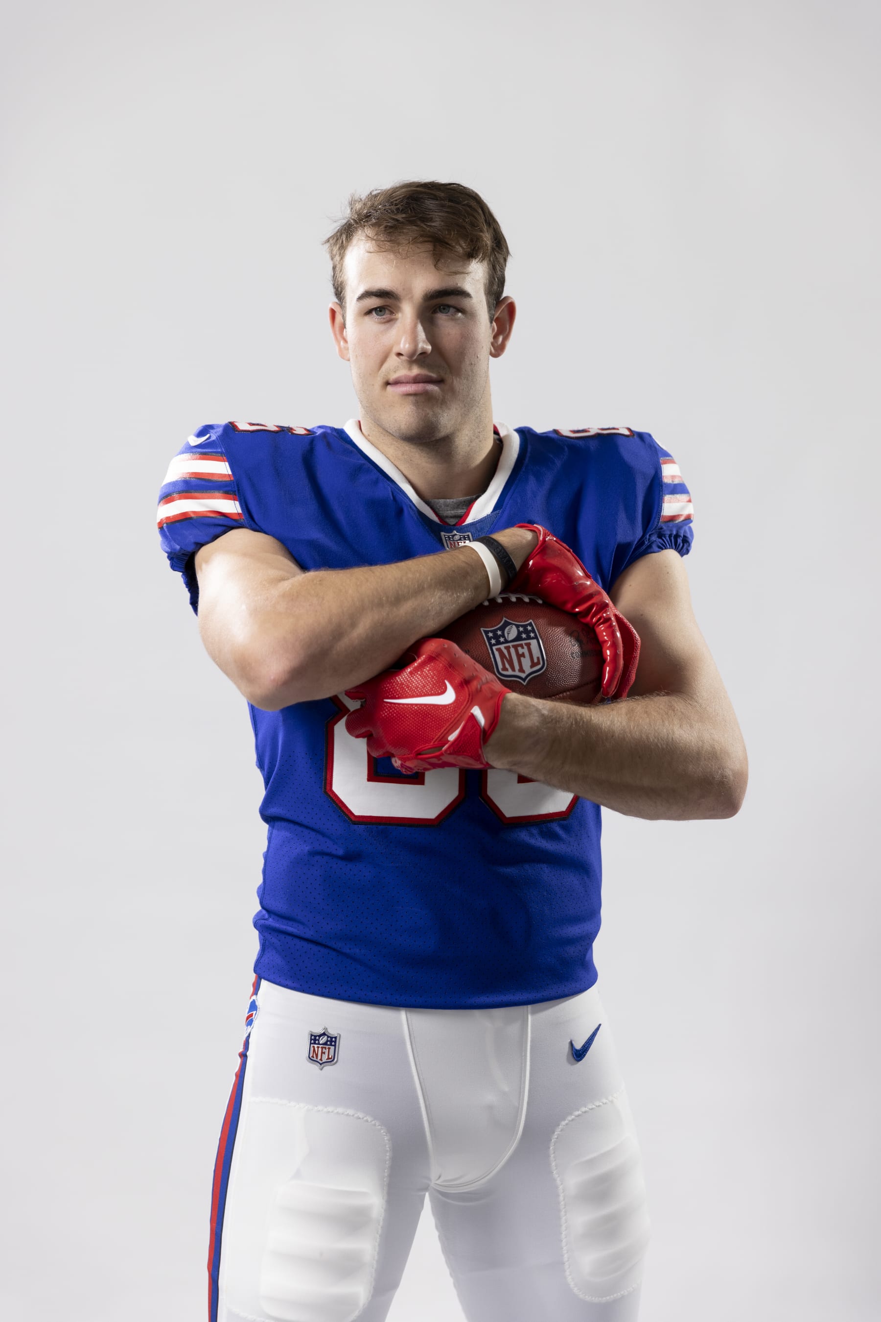 LOS ANGELES, CALIFORNIA - MAY 20: Dalton Kincaid #86 of the Buffalo Bills poses for a portrait during the NFLPA Rookie Premiere on May 20, 2023 in Los Angeles, California. (Photo by Michael Owens/Getty Images)