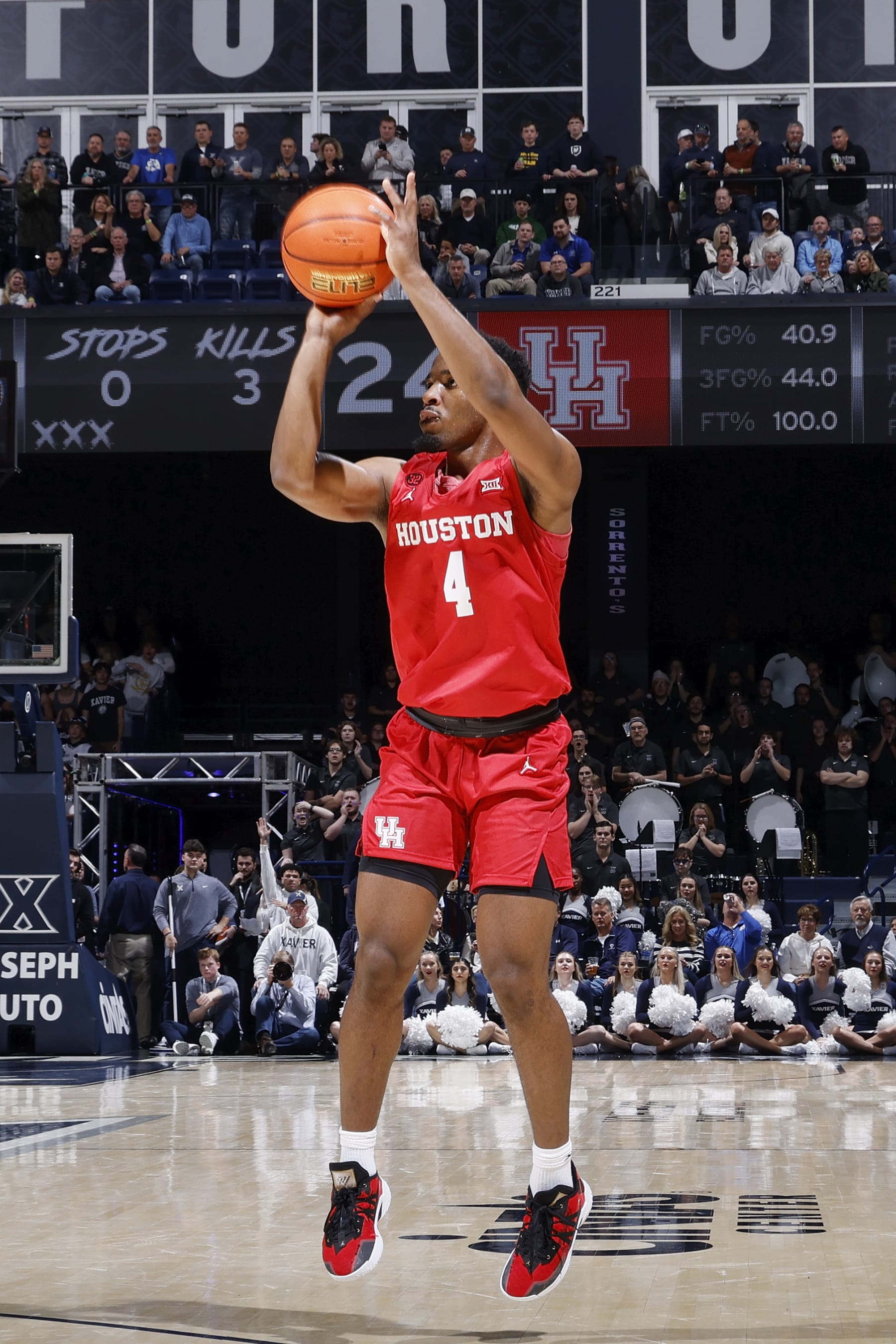 CINCINNATI, OH - DECEMBER 01: Houston Cougars guard LJ Cryer (4) shoots the ball during a college basketball game against the Xavier Musketeers on Dec. 1, 2023 at Cintas Center in Cincinnati, Ohio. (Photo by Joe Robbins/Icon Sportswire via Getty Images)