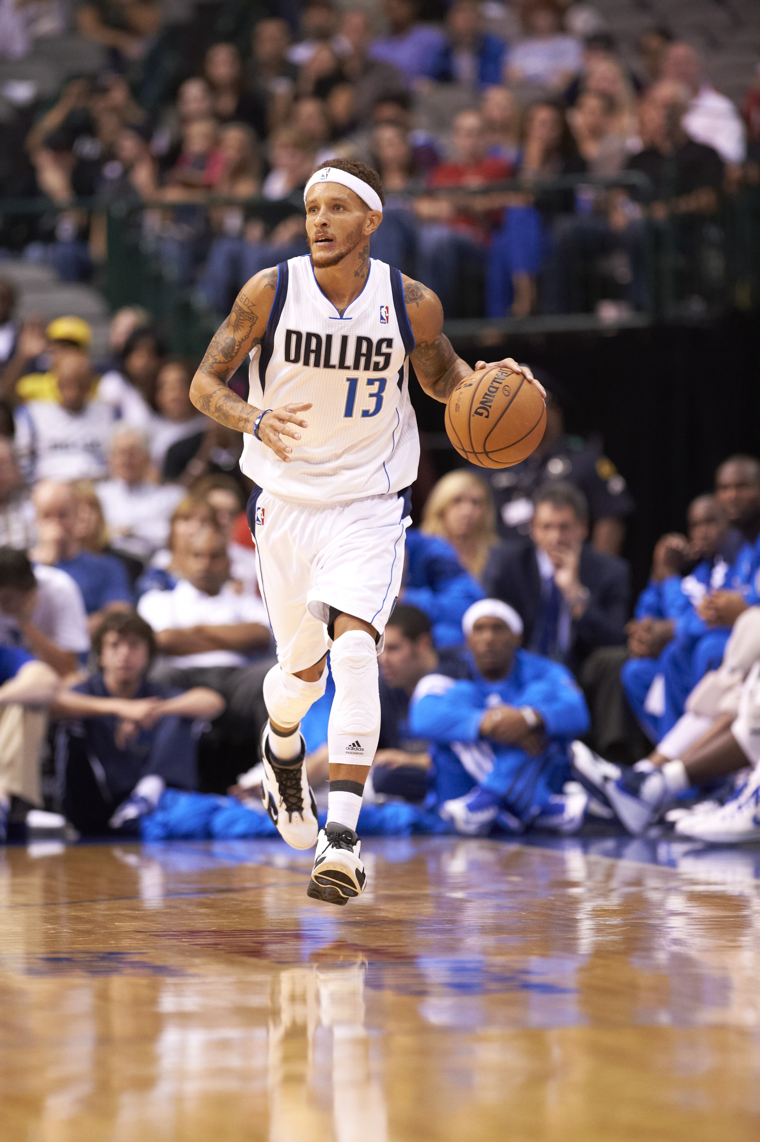 Basketball: Dallas Mavericks Delonte West (13) in action vs Houston Rockets during preseason game at American Airlines Center. 
Dallas, TX, 10/15/2012
CREDIT: Greg Nelson (Photo by Greg Nelson /Sports Illustrated via Getty Images)
(Set Number: X155644 TK1 R8 F22 )