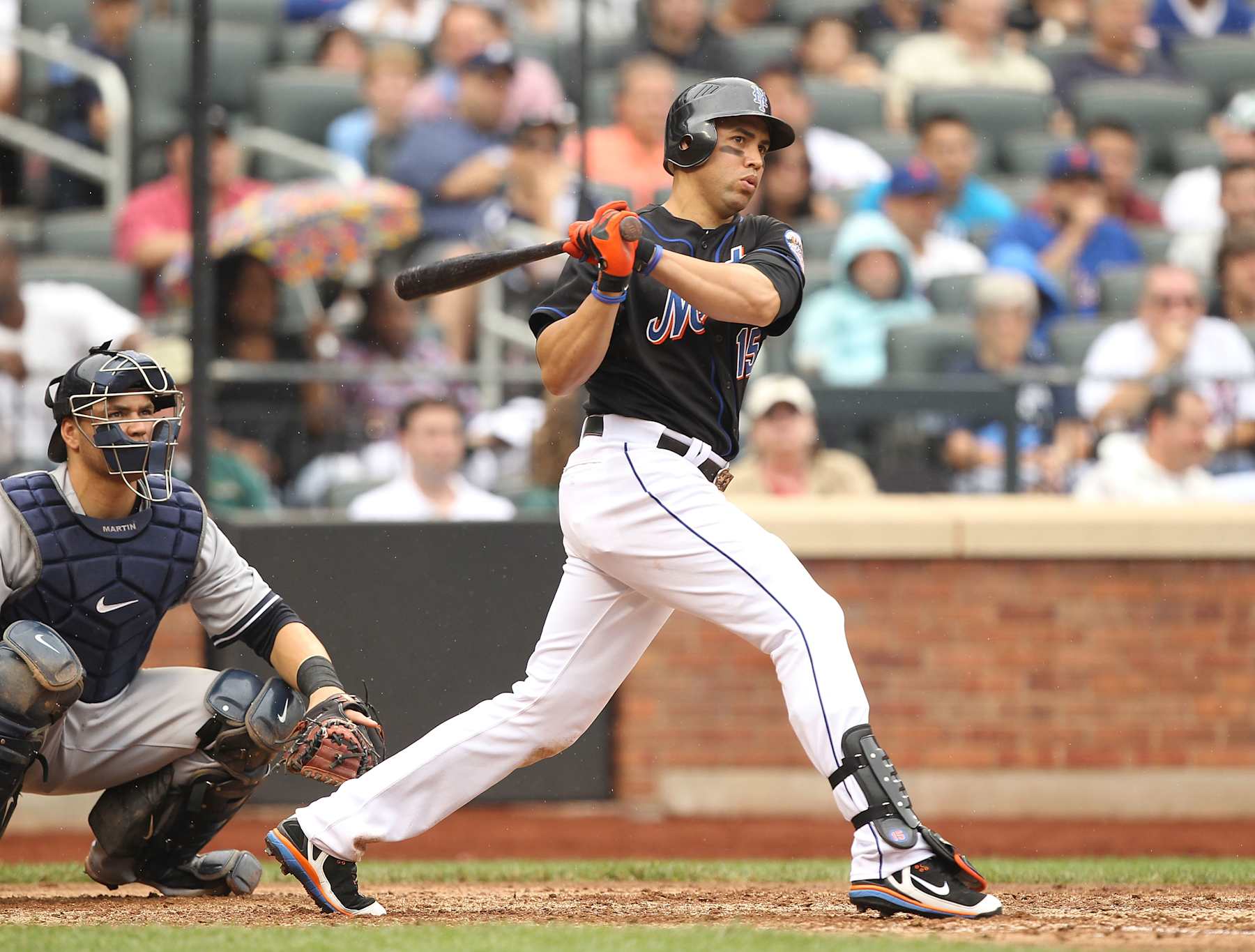 NEW YORK, NY - JULY 03:  Carlos Beltran #15 of the New York Mets in action against the New York Yankees during their game on July 3, 2011 at Citi Field in the Flushing neighborhood of the Queens borough of New York City.  (Photo by Al Bello/Getty Images) 
