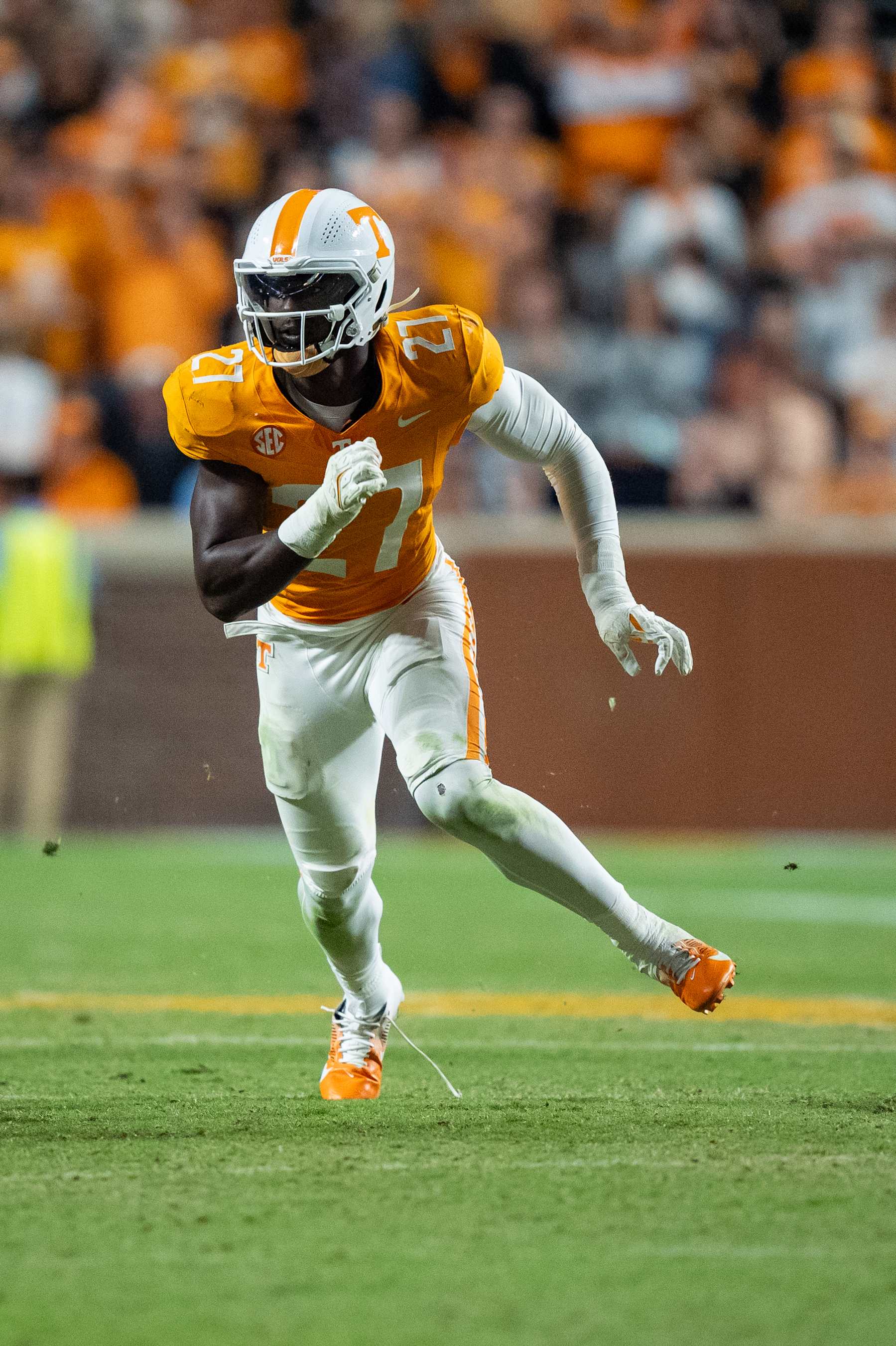 KNOXVILLE, TENNESSEE - NOVEMBER 09: James Pearce Jr. #27 of the Tennessee Volunteers plays against the Mississippi State Bulldogs in the second half during their game at Neyland Stadium on November 09, 2024 in Knoxville, Tennessee. (Photo by Jacob Kupferman/Getty Images)