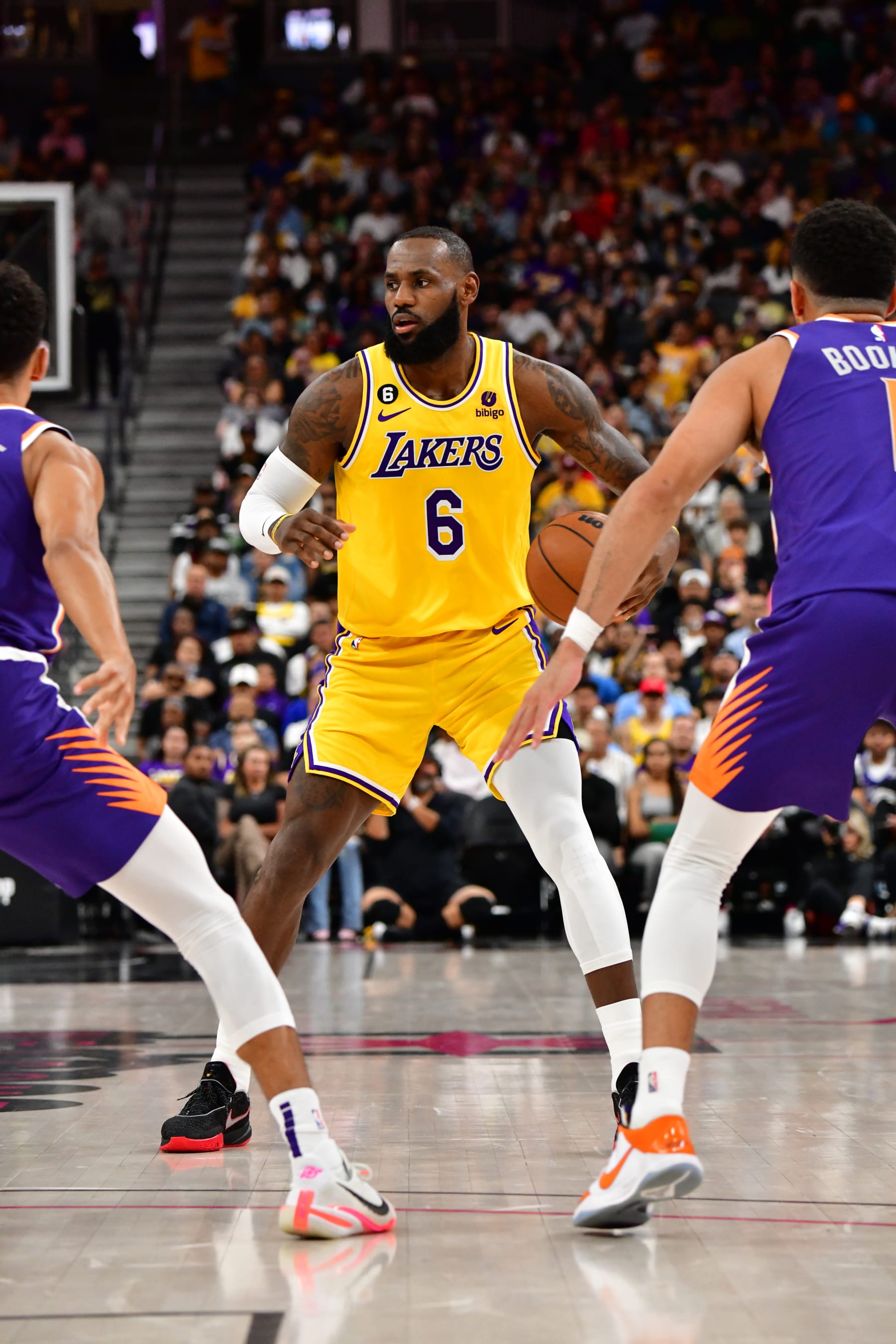 LAS VEGAS, NV - OCTOBER 5: LeBron James #6 of the Los Angeles Lakers dribbles the ball against the Phoenix Suns during a preseason game on October 5, 2022 at T-Mobile Arena, Las Vegas, NV. NOTE TO USER: User expressly acknowledges and agrees that, by downloading and or using this photograph, user is consenting to the terms and conditions of the Getty Images License Agreement. Mandatory Copyright Notice: Copyright 2022 NBAE (Photo by Barry Gossage/NBAE via Getty Images)