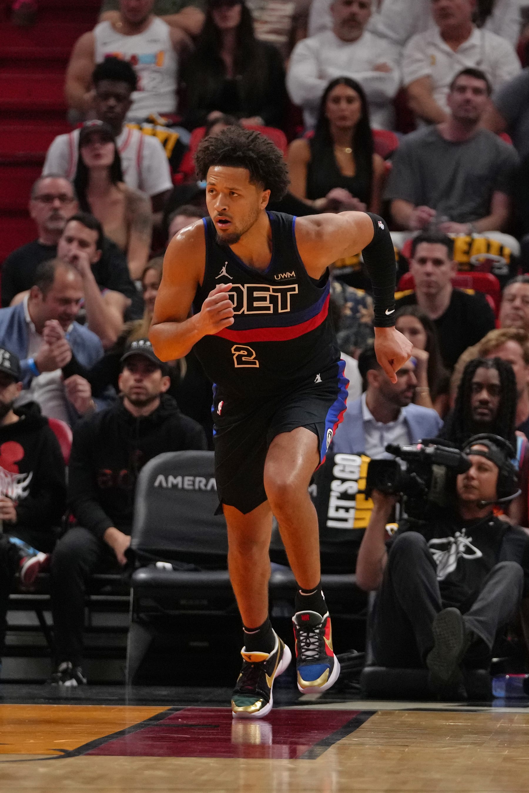 MIAMI, FL - OCTOBER 25: Cade Cunningham #2 of the Detroit Pistons runs up court against the Miami Heat on October 25, 2023 at Kaseya Center in Miami, Florida. NOTE TO USER: User expressly acknowledges and agrees that, by downloading and or using this Photograph, user is consenting to the terms and conditions of the Getty Images License Agreement. Mandatory Copyright Notice: Copyright 2023 NBAE (Photo by Eric Espada/NBAE via Getty Images)
