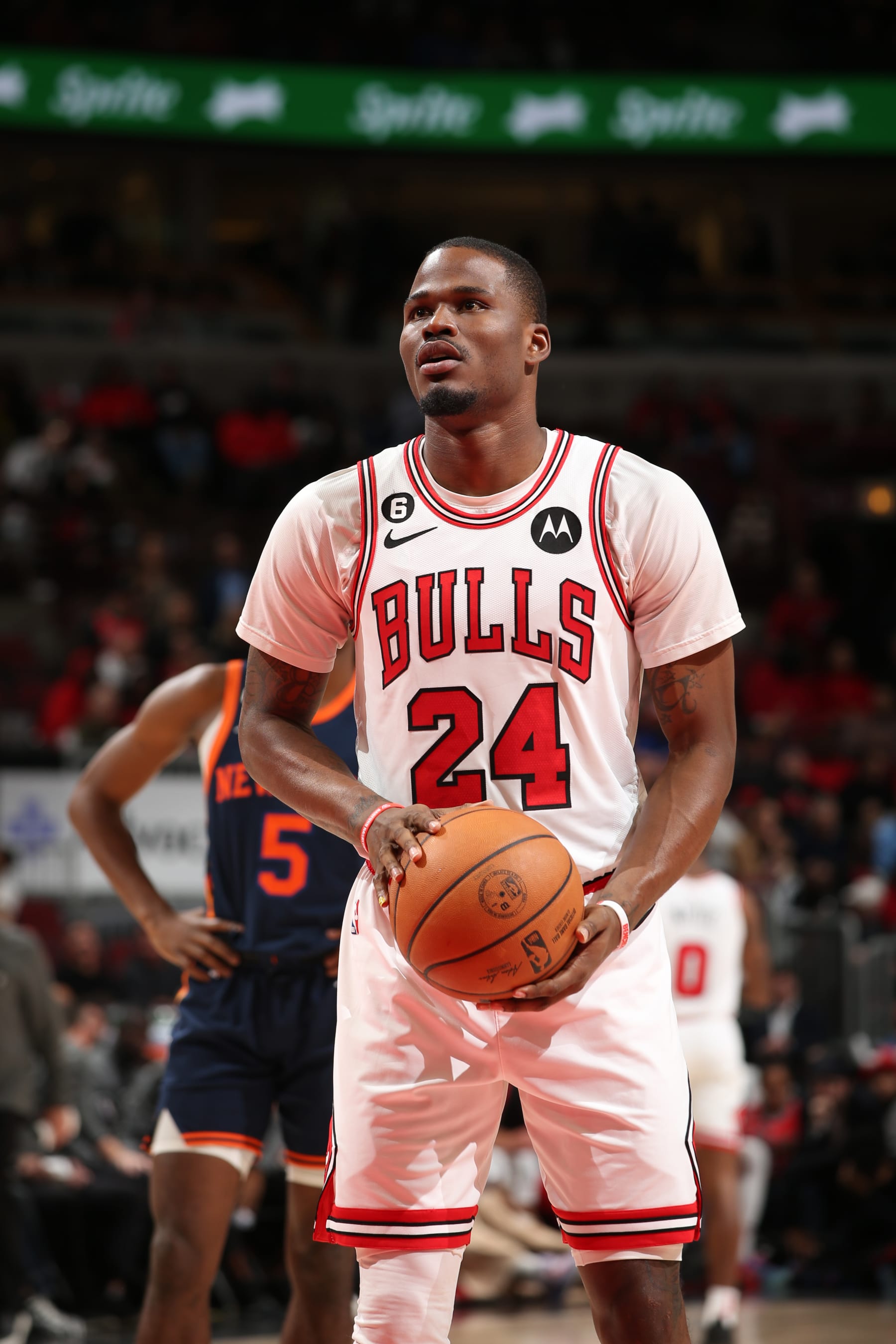 CHICAGO, IL - DECEMBER 14: Javonte Green #24 of the Chicago Bulls prepares to shoot a free throw during the game against the New York Knicks on December 14, 2022 at United Center in Chicago, Illinois. NOTE TO USER: User expressly acknowledges and agrees that, by downloading and or using this photograph, User is consenting to the terms and conditions of the Getty Images License Agreement. Mandatory Copyright Notice: Copyright 2022 NBAE (Photo by Gary Dineen/NBAE via Getty Images)