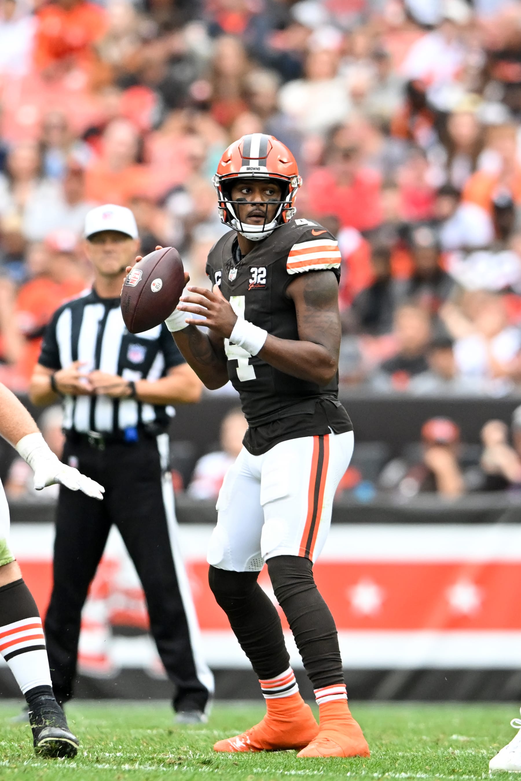 CLEVELAND, OHIO - SEPTEMBER 24: Deshaun Watson #4 of the Cleveland Browns looks to pass during the second half against the Tennessee Titans at Cleveland Browns Stadium on September 24, 2023 in Cleveland, Ohio. (Photo by Nick Cammett/Diamond Images via Getty Images)