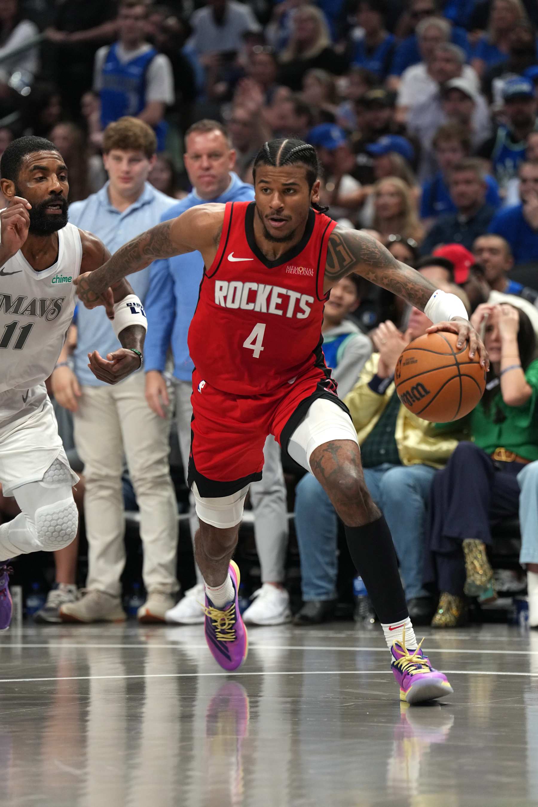DALLAS, TX - FEBRUARY 8: Jalen Green #4 of the Houston Rockets handles the ball during the game against the Dallas Mavericks on February 8, 2025 at American Airlines Center in Dallas, Texas. NOTE TO USER: User expressly acknowledges and agrees that, by downloading and or using this photograph, User is consenting to the terms and conditions of the Getty Images License Agreement. Mandatory Copyright Notice: Copyright 2025 NBAE (Photo by Glenn James/NBAE via Getty Images)