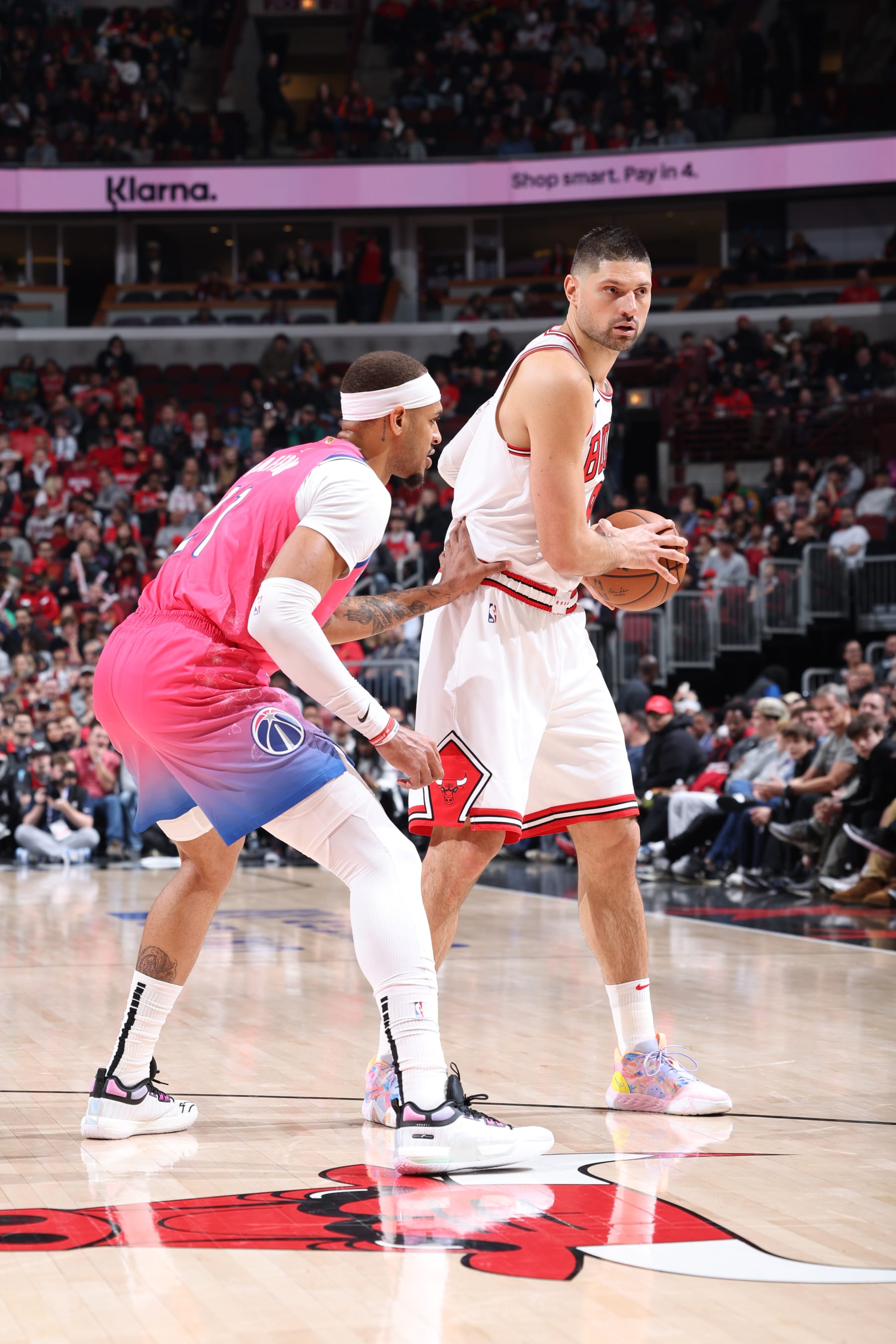 CHICAGO, IL - FEBRUARY 26: Nikola Vucevic #9 of the Chicago Bulls handles the ball during the game against the Washington Wizards on February 26, 2023 at United Center in Chicago, Illinois. NOTE TO USER: User expressly acknowledges and agrees that, by downloading and or using this photograph, User is consenting to the terms and conditions of the Getty Images License Agreement. Mandatory Copyright Notice: Copyright 2023 NBAE (Photo by Jeff Haynes/NBAE via Getty Images)