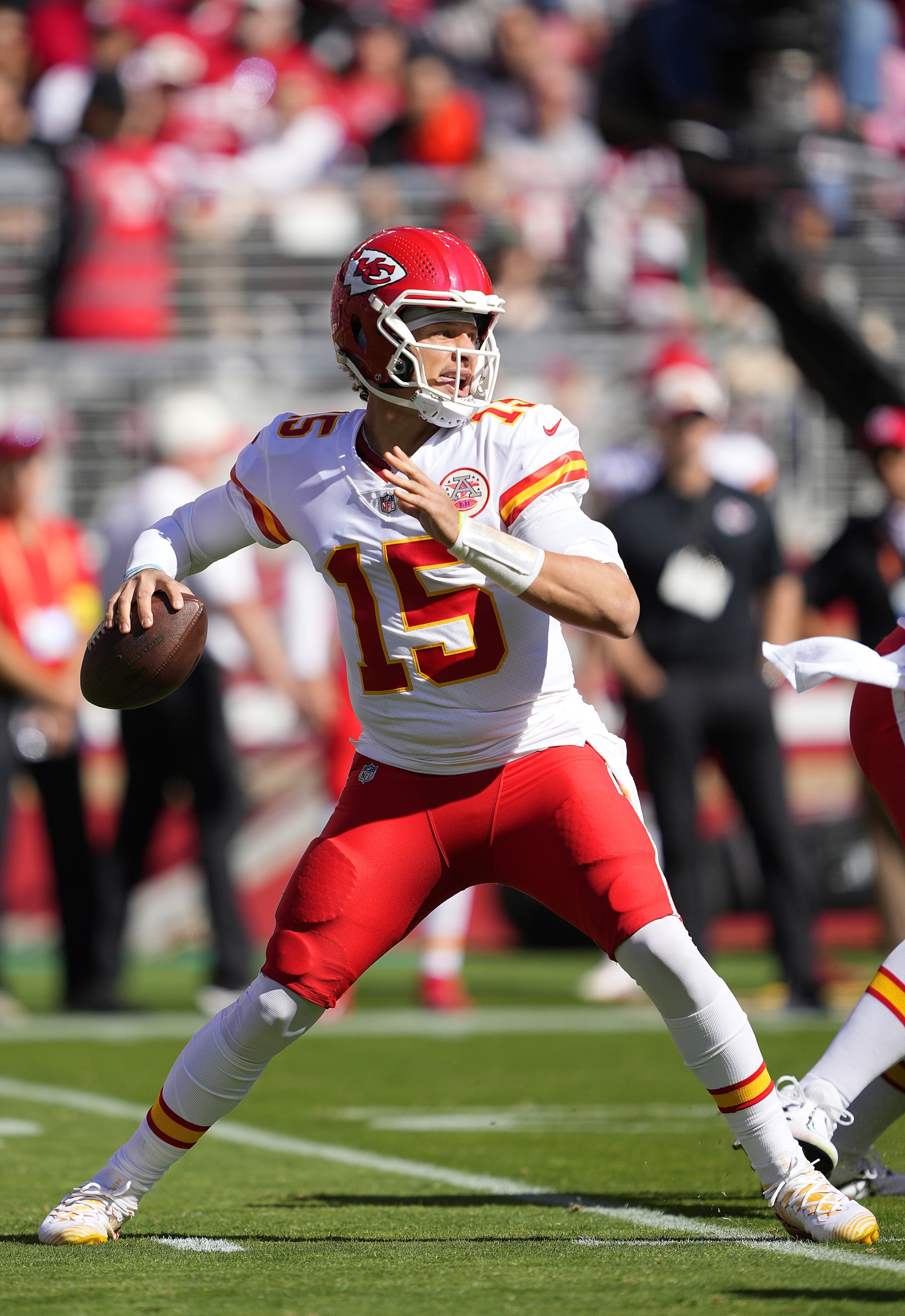 SANTA CLARA, CALIFORNIA - OCTOBER 23: Patrick Mahomes #15 of the Kansas City Chiefs drops back to pass against the San Francisco 49ers in the first quarter at Levi's Stadium on October 23, 2022 in Santa Clara, California. (Photo by Thearon W. Henderson/Getty Images)