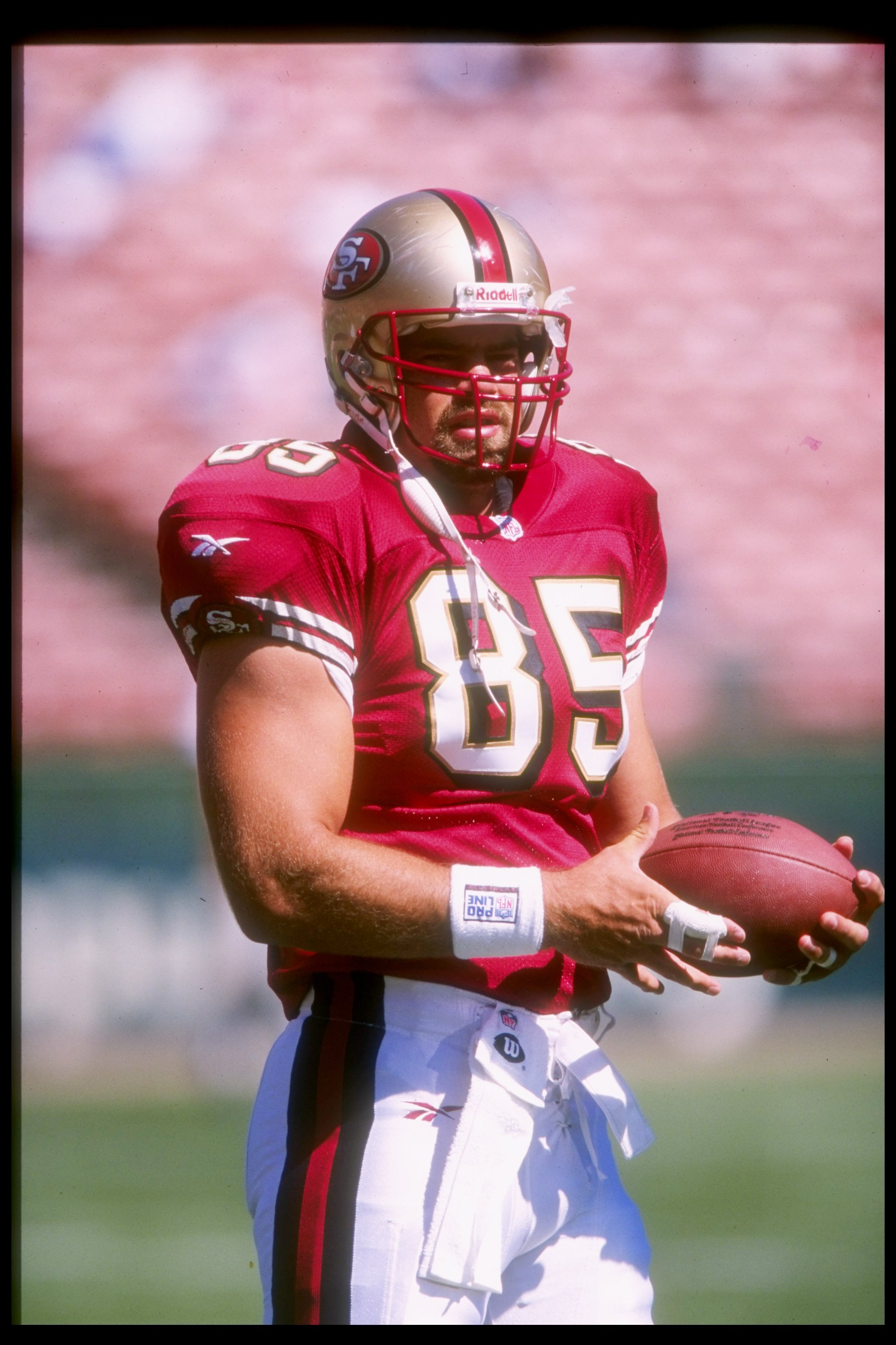 21 Sep 1997:  Tight end Greg Clark of the San Francisco 49ers during the 49ers 34-7 win over the Atlanta Falcons at 3Com Park in San Francisco, California. Mandatory Credit: Todd Warshaw  /Allsport