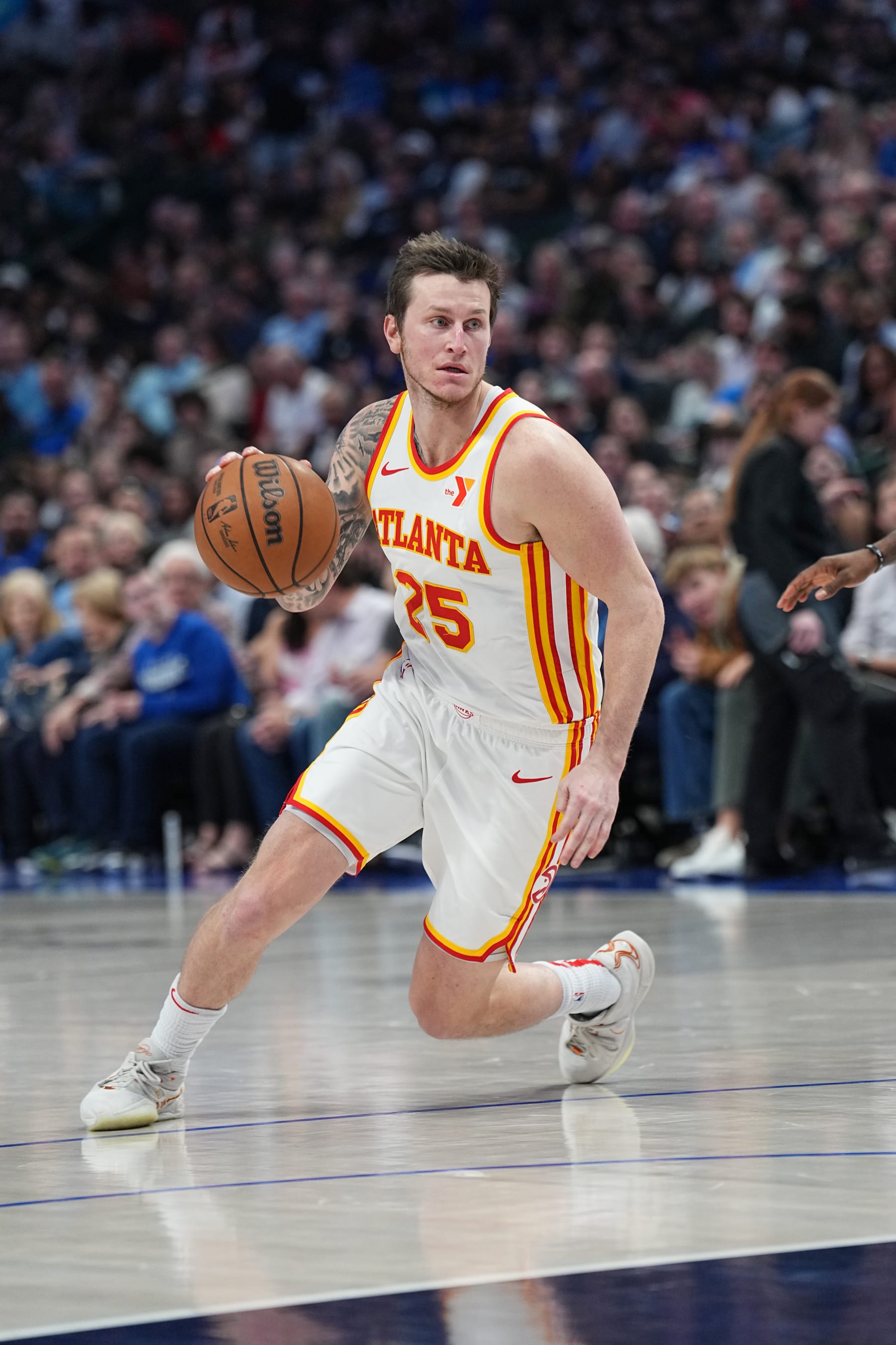 DALLAS, TX - APRIL 4: Garrison Mathews #25 of the Atlanta Hawks goes to the basket during the game on April 4, 2024 at the American Airlines Center in Dallas, Texas. NOTE TO USER: User expressly acknowledges and agrees that, by downloading and or using this photograph, User is consenting to the terms and conditions of the Getty Images License Agreement. Mandatory Copyright Notice: Copyright 2024 NBAE (Photo by Glenn James/NBAE via Getty Images)