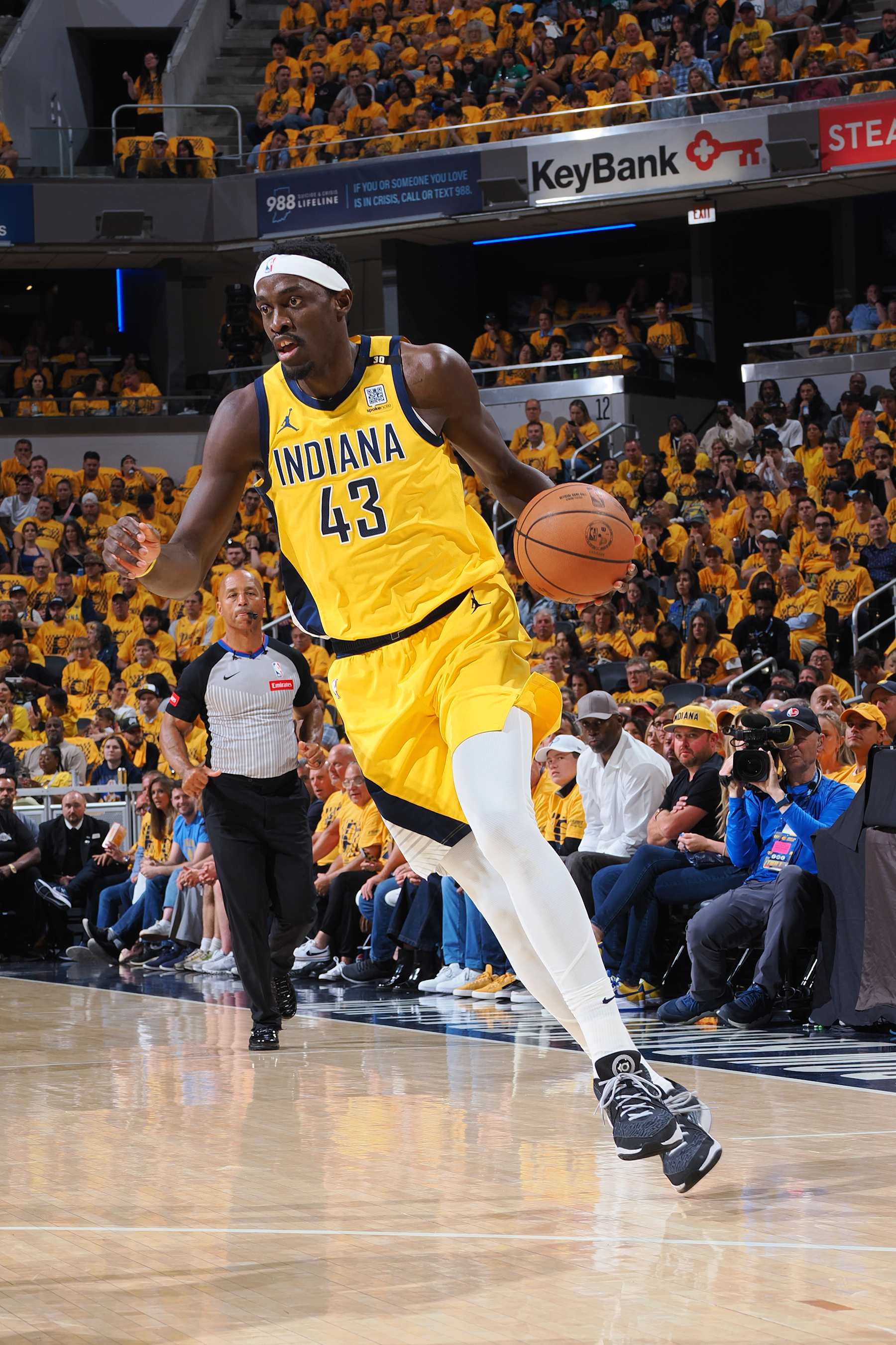 INDIANAPOLIS, IN - MAY 25: Pascal Siakam #43 of the Indiana Pacers dribbles the ball during the game against the Boston Celtics during Game 3 of the Eastern Conference Finals on May 25, 2024 at Gainbridge Fieldhouse in Indianapolis, Indiana. NOTE TO USER: User expressly acknowledges and agrees that, by downloading and or using this Photograph, user is consenting to the terms and conditions of the Getty Images License Agreement. Mandatory Copyright Notice: Copyright 2024 NBAE (Photo by Ron Hoskins/NBAE via Getty Images)