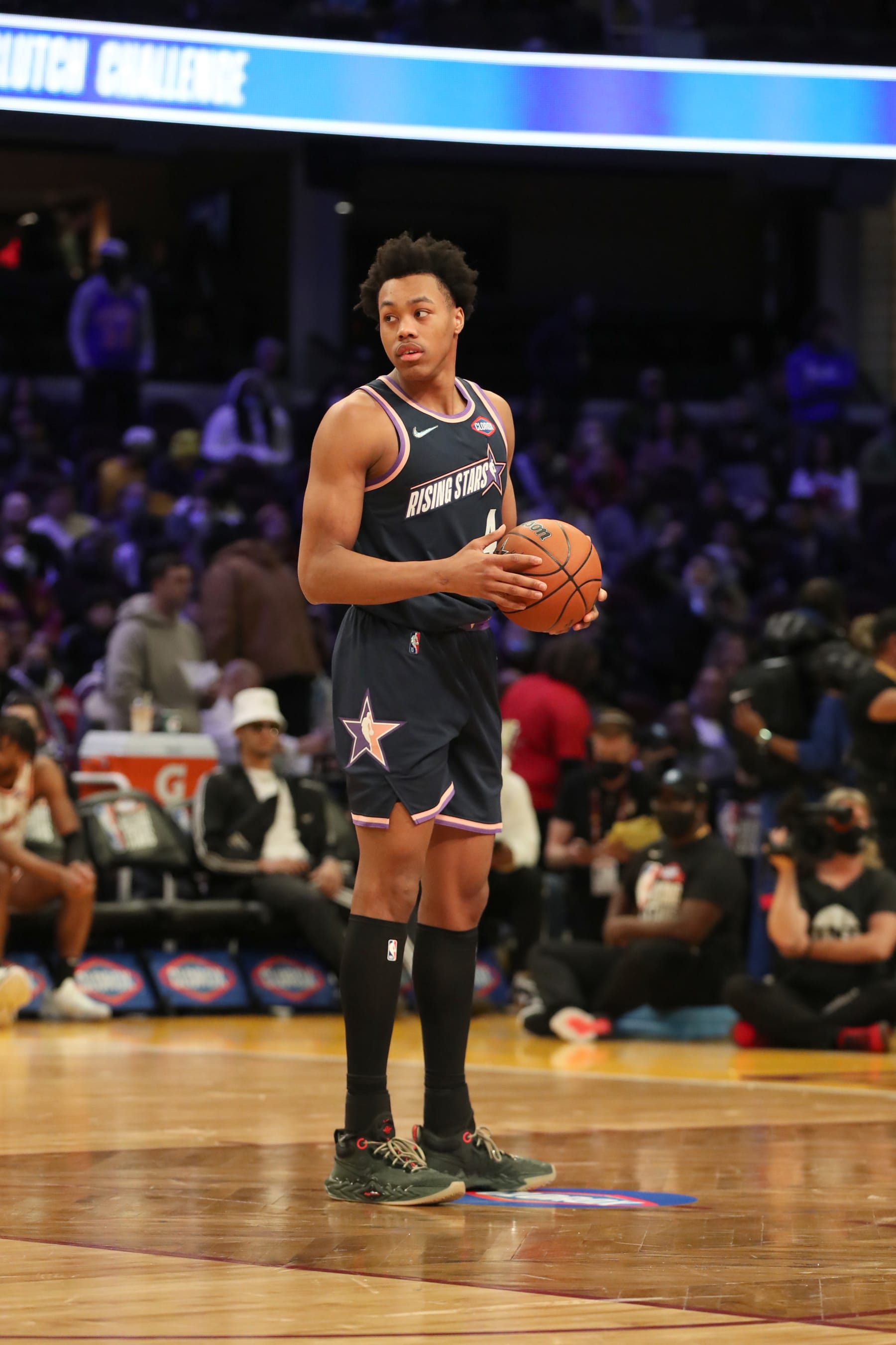 CLEVELAND, OH - FEBRUARY 18: Scottie Barnes #4 of Team Payton looks on during Clorox NBA Rising Stars - Marketing Shot List on Friday, February 18, 2022 at Rocket Mortgage FieldHouse in Cleveland, Ohio. NOTE TO USER: User expressly acknowledges and agrees that, by downloading and/or using this Photograph, user is consenting to the terms and conditions of the Getty Images License Agreement. Mandatory Copyright Notice: Copyright 2022 NBAE (Photo by Lauren Bacho/NBAE via Getty Images) CLEVELAND, OH - FEBRUARY 18: Scottie Barnes #4 of Team Payton looks on during Clorox NBA Rising Stars - Marketing Shot List on Friday, February 18, 2022 at Rocket Mortgage FieldHouse in Cleveland, Ohio. NOTE TO USER: User expressly acknowledges and agrees that, by downloading and/or using this Photograph, user is consenting to the terms and conditions of the Getty Images License Agreement. Mandatory Copyright Notice: Copyright 2022 NBAE (Photo by Lauren Bacho/NBAE via Getty Images)