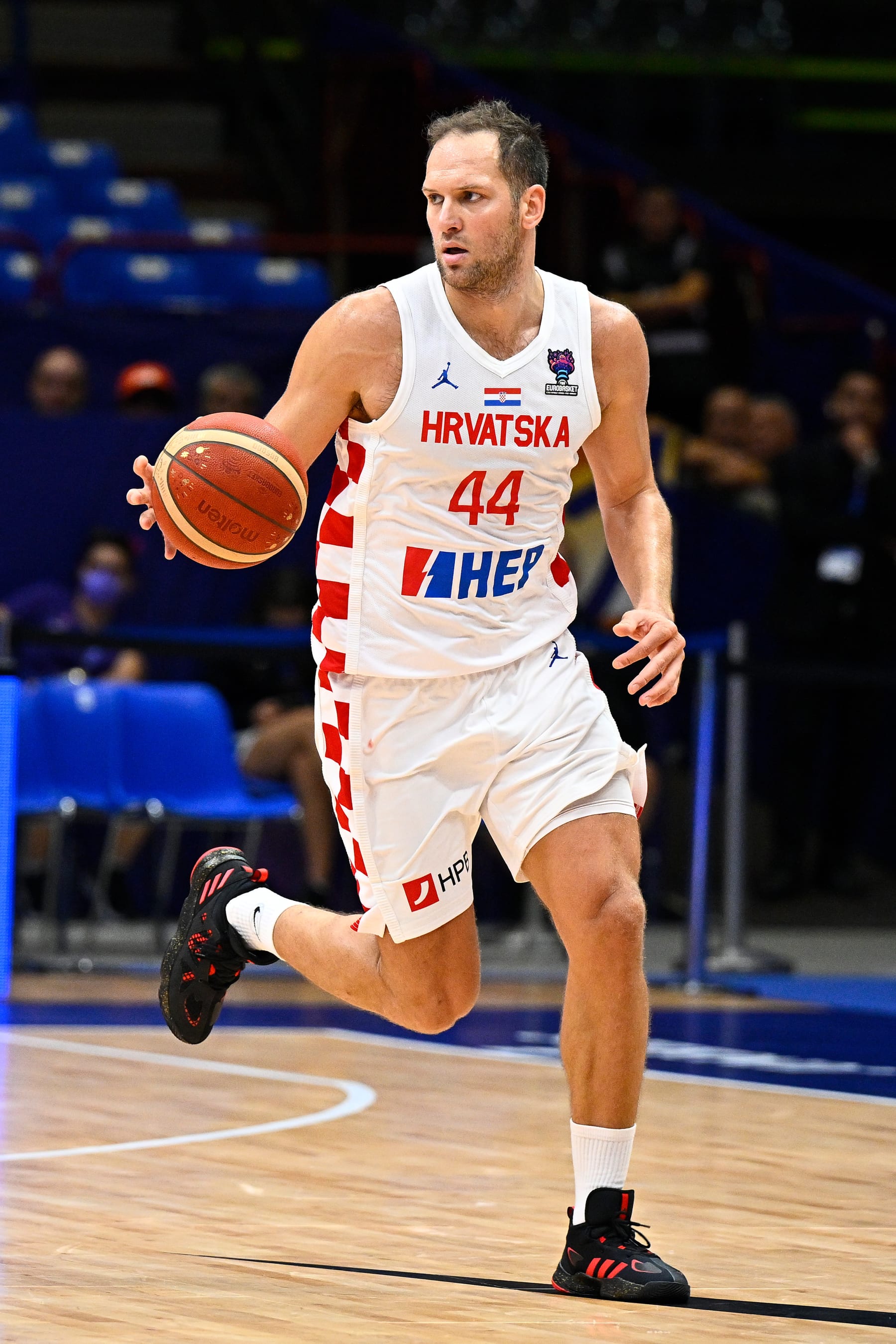 MILAN, ITALY - SEPTEMBER 08: Bojan Bogdanovic of Croatia in action during the FIBA EuroBasket 2022 group C match between Croatia and Ukraine at Forum di Assago on September 08, 2022 in Milan, Italy. (Photo by Mattia Ozbot/Getty Images)