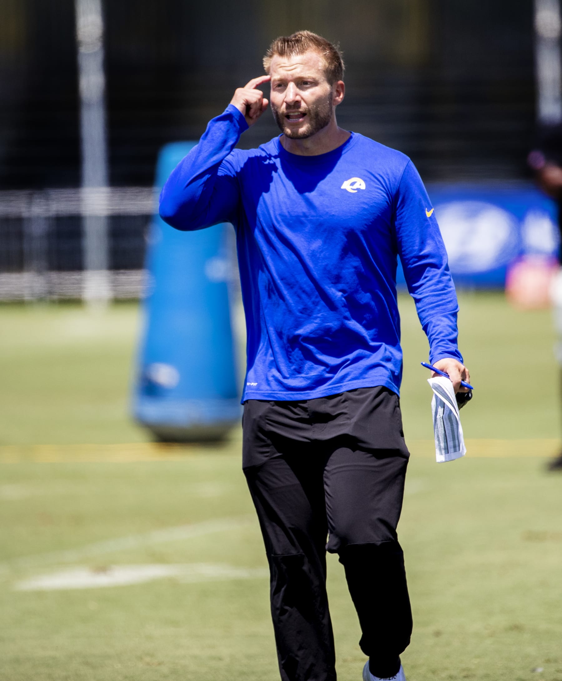 IRVNE, CA - JULY 24, 2022: Rams coach Sean McVay reacts to an offensive play during training camp at UC Irvine on July 24, 2022 in Irvine, California.(Gina Ferazzi / Los Angeles Times via Getty Images)