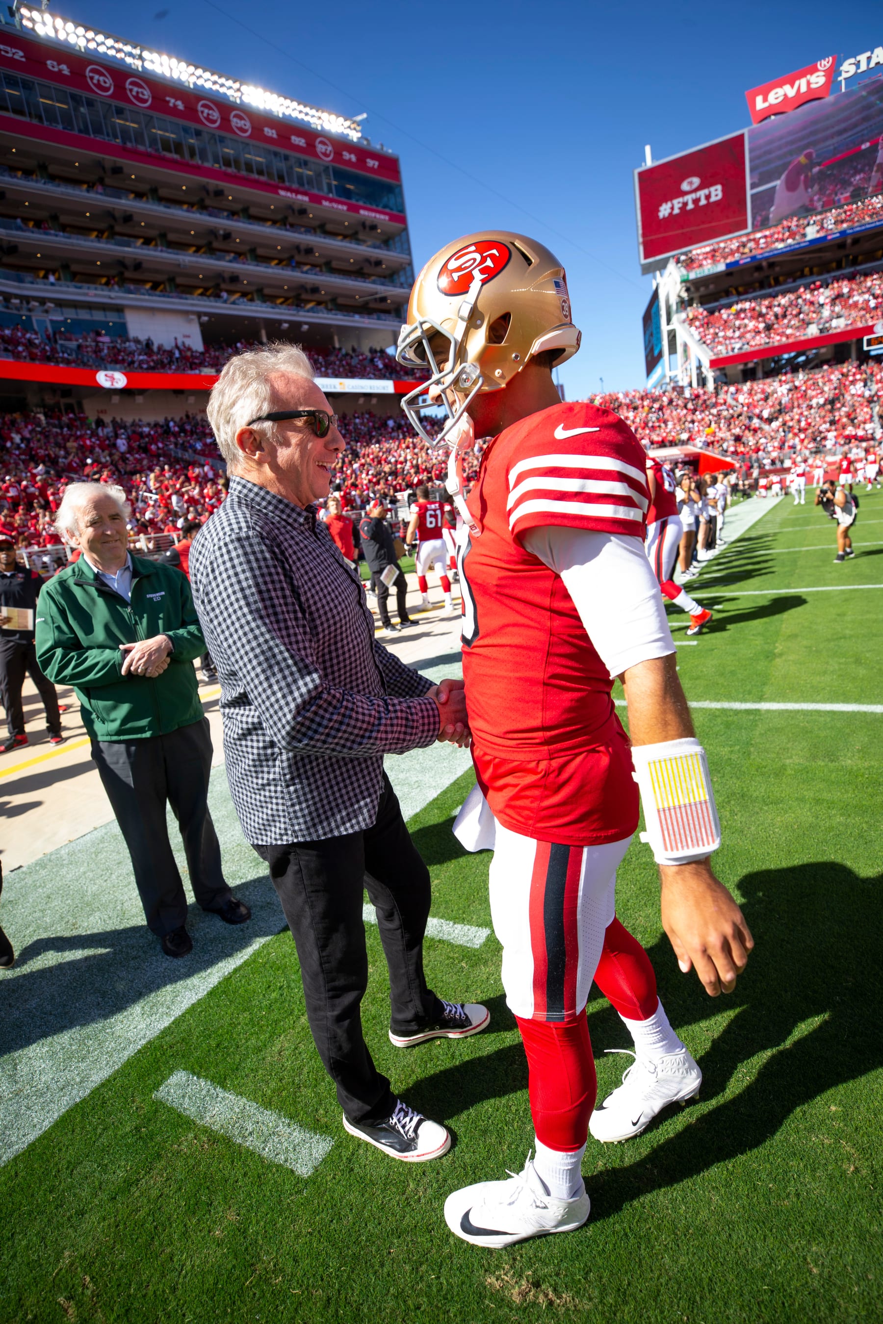 SANTA CLARA, CA - OCTOBER 23: Joe Montana with Jimmy Garoppolo #10 of the San Francisco 49ers on the field before the game against the Kansas City Chiefs at Levi's Stadium on October 23, 2022 in Santa Clara, California. The Chiefs defeated the 49ers 44-23. (Photo by Michael Zagaris/San Francisco 49ers/Getty Images)