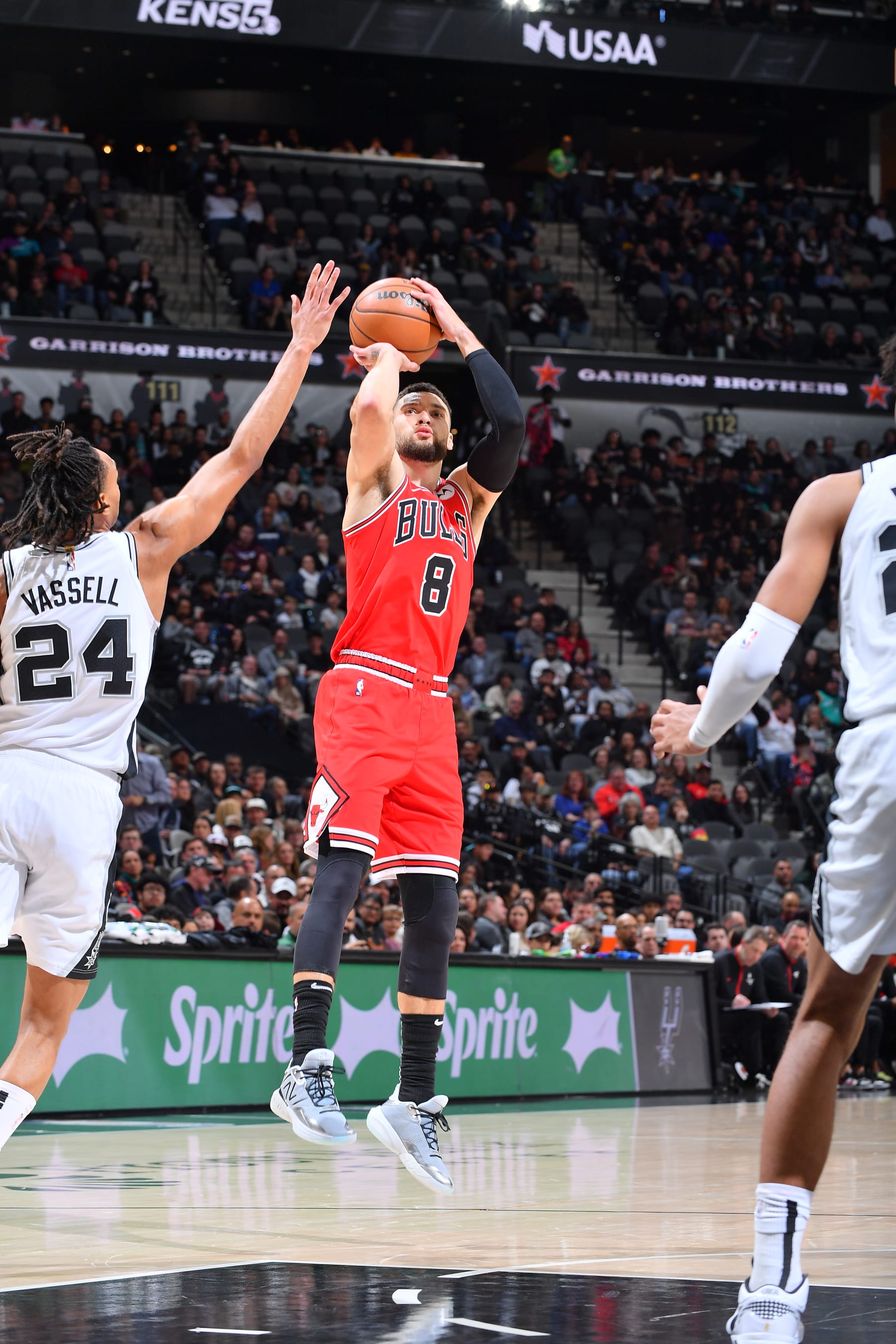 Devin Vassell and Zach LaVine