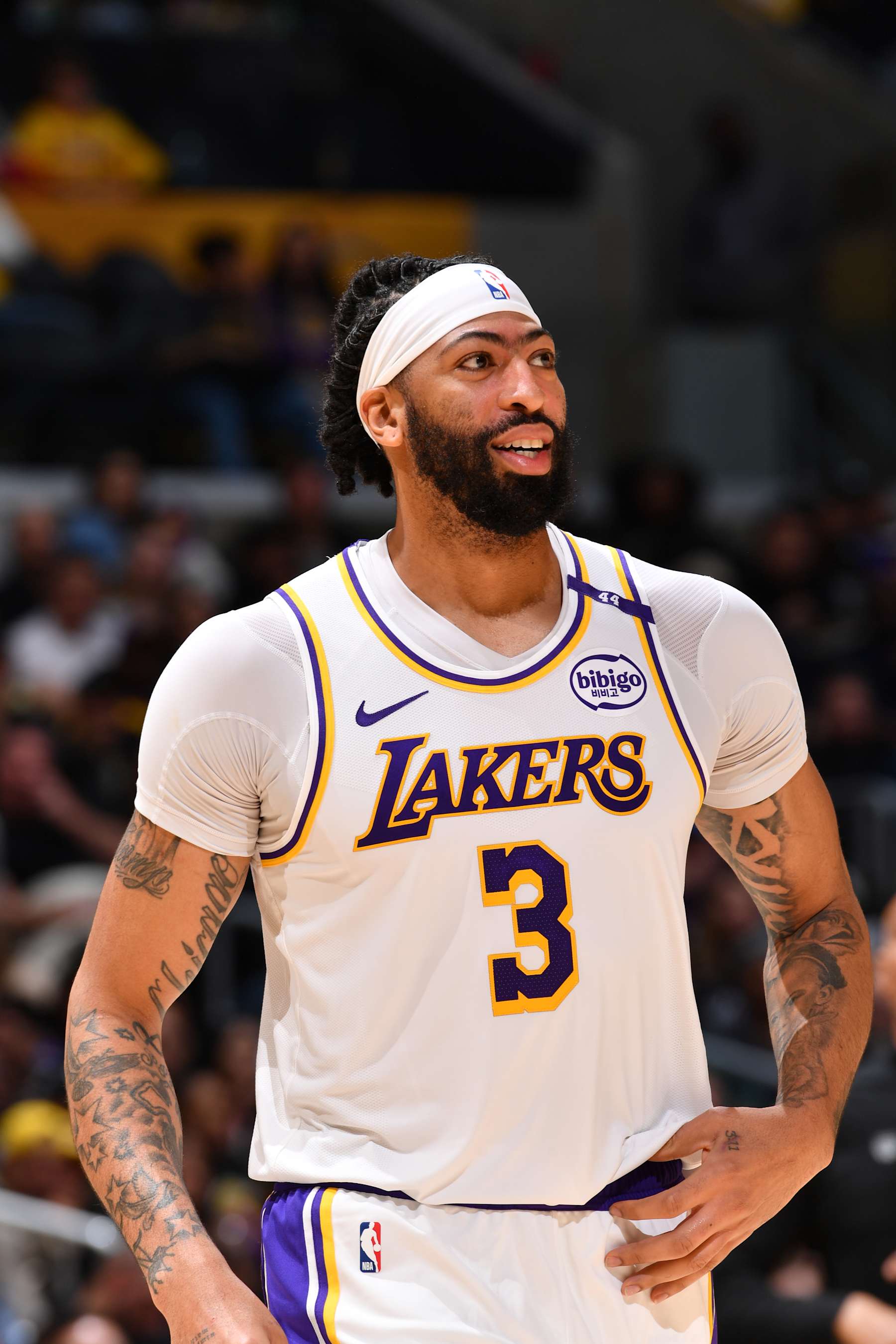INGLEWOOD, CA - DECEMBER 28:  Anthony Davis #3 of the Los Angeles Lakers looks on during the game against the Sacramento Kings on December 28, 2024 at Intuit Dome in Los Angeles, California. NOTE TO USER: User expressly acknowledges and agrees that, by downloading and/or using this Photograph, user is consenting to the terms and conditions of the Getty Images License Agreement. Mandatory Copyright Notice: Copyright 2024 NBAE (Photo by Juan Ocampo/NBAE via Getty Images)