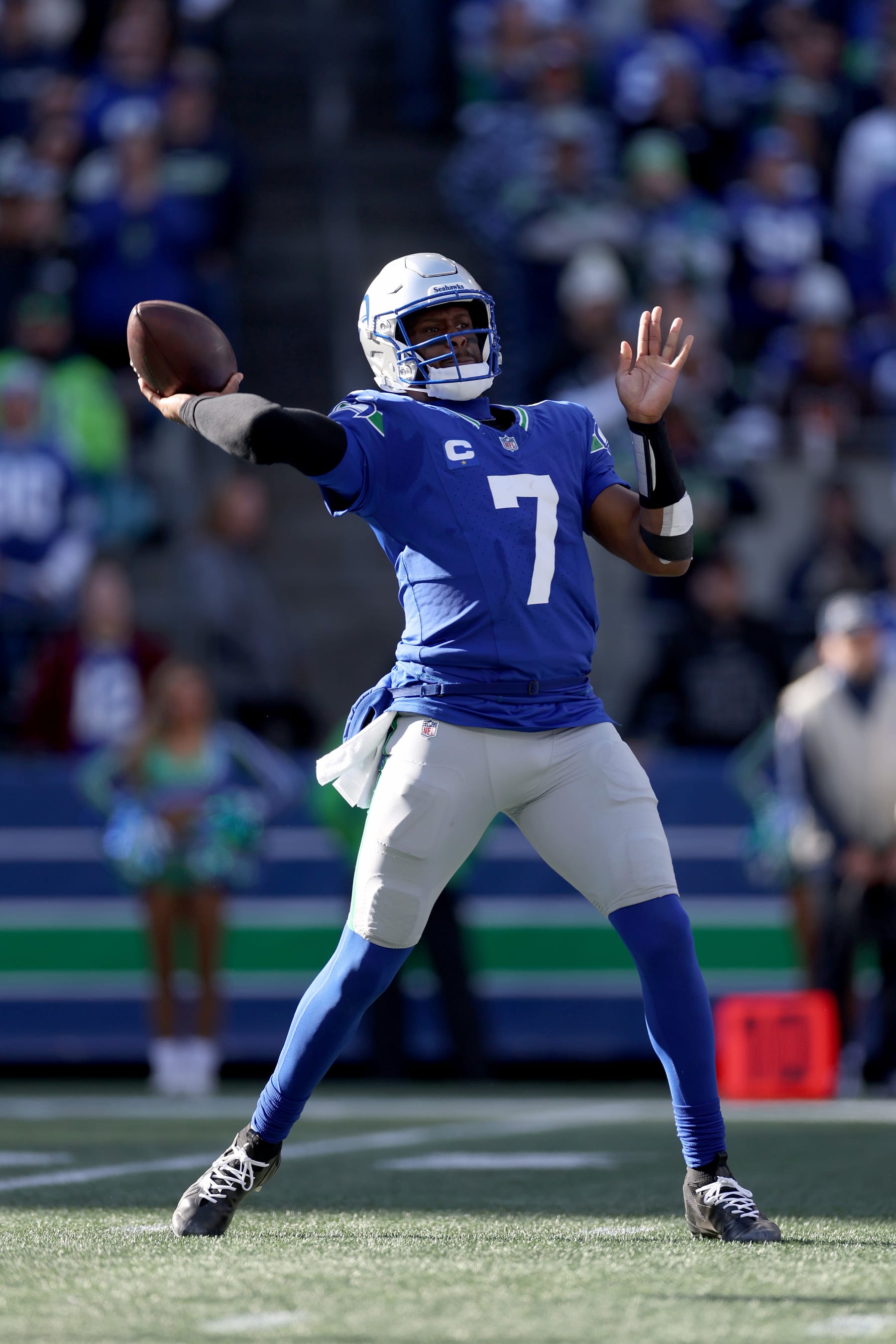 SEATTLE, WASHINGTON - OCTOBER 29: Geno Smith #7 of the Seattle Seahawks passes during the second quarter against the Cleveland Browns at Lumen Field on October 29, 2023 in Seattle, Washington. (Photo by Steph Chambers/Getty Images)
