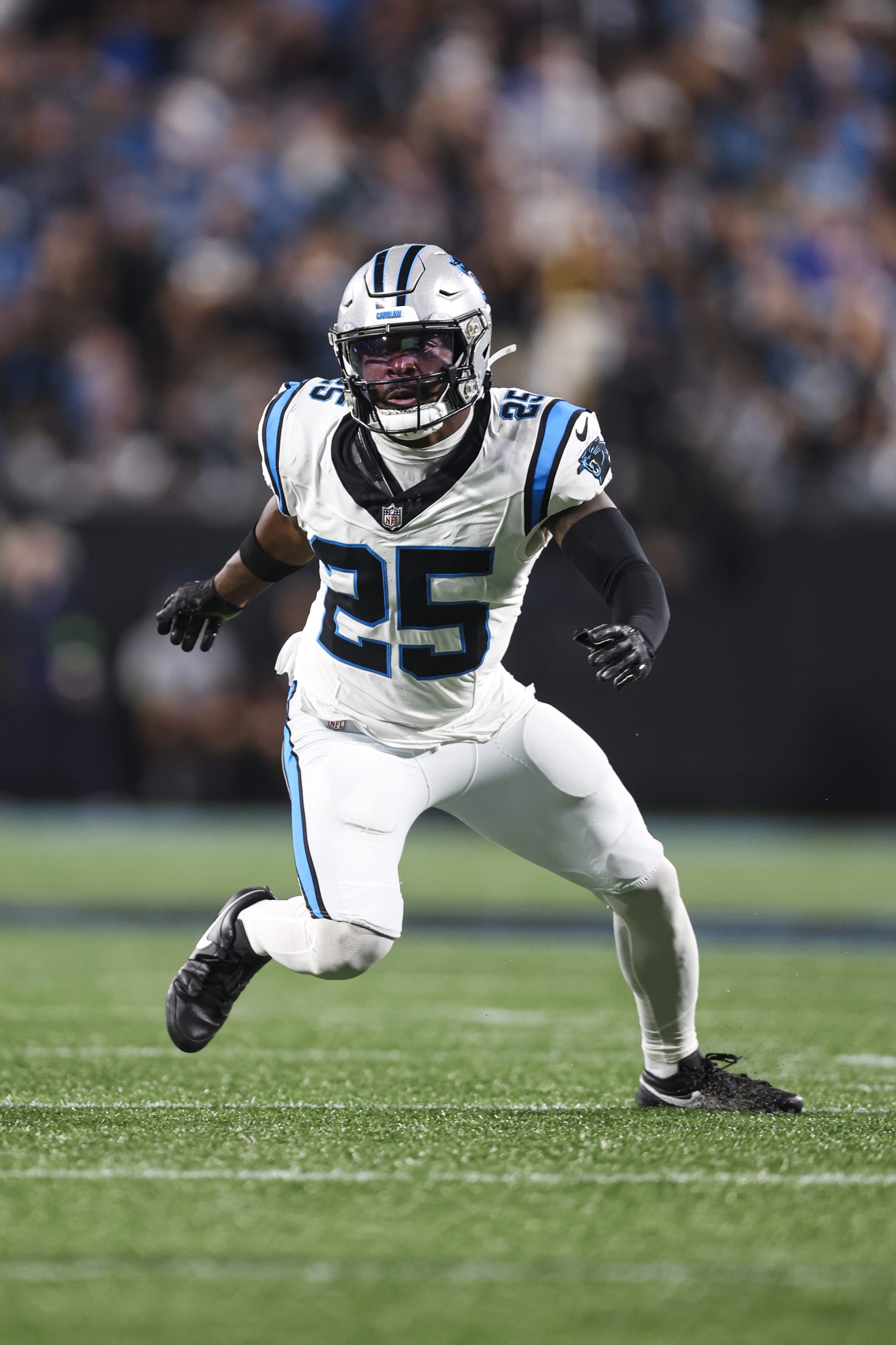 CHARLOTTE, NC - SEPTEMBER 18: Xavier Woods #25 of the Carolina Panthers defends in coverage during an NFL football game against the New Orleans Saints at Bank of America Stadium on September 18, 2023 in Charlotte, North Carolina. (Photo by Perry Knotts/Getty Images) CHARLOTTE, NC - SEPTEMBER 18: Xavier Woods #25 of the Carolina Panthers defends in coverage during an NFL football game against the New Orleans Saints at Bank of America Stadium on September 18, 2023 in Charlotte, North Carolina. (Photo by Perry Knotts/Getty Images)