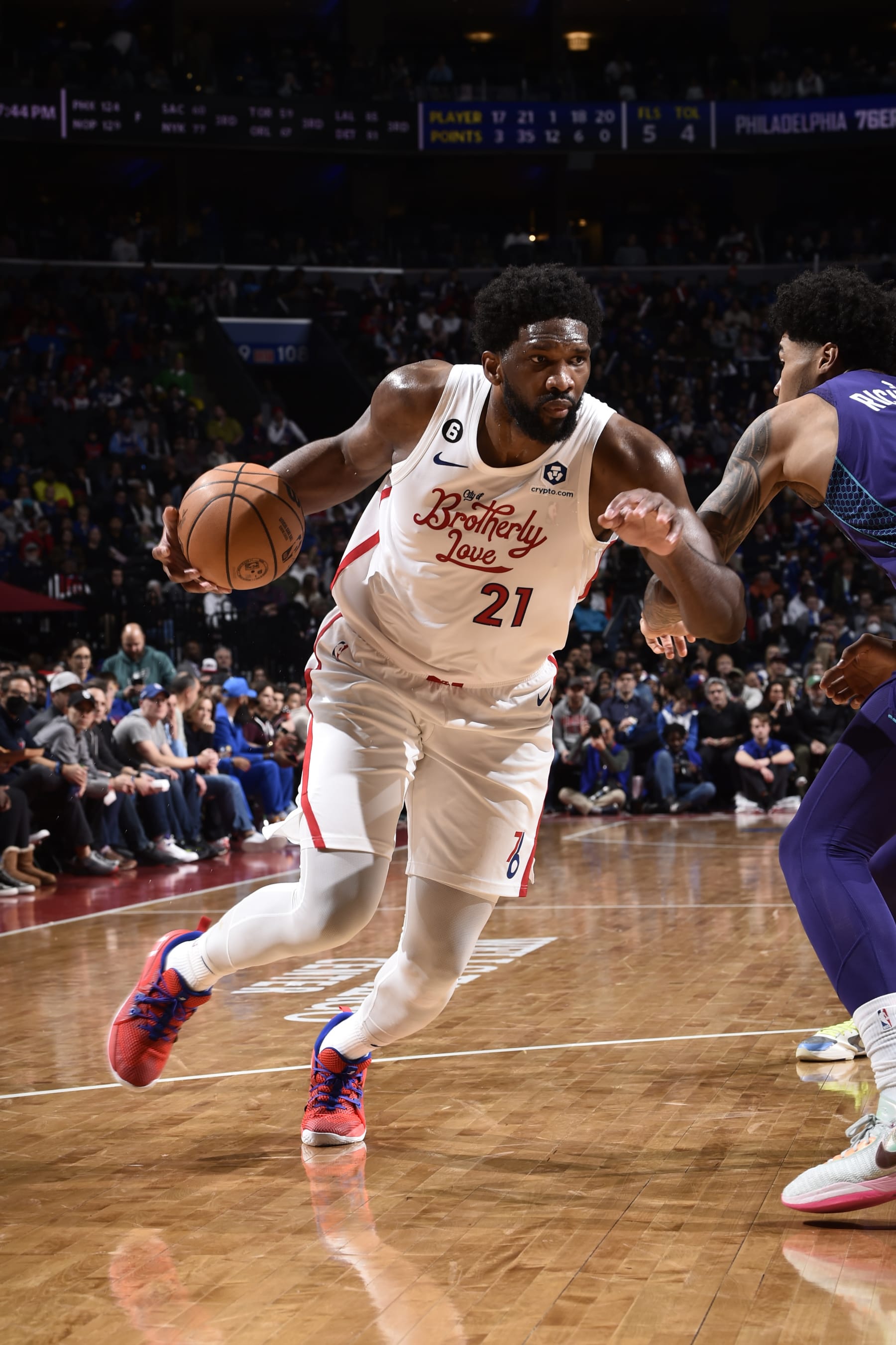 PHILADELPHIA, PA - DECEMBER 11: Joel Embiid #21 of the Philadelphia 76ers drives to the basket during the game against the Charlotte Hornets on December 11, 2022 at the Wells Fargo Center in Philadelphia, Pennsylvania NOTE TO USER: User expressly acknowledges and agrees that, by downloading and/or using this Photograph, user is consenting to the terms and conditions of the Getty Images License Agreement. Mandatory Copyright Notice: Copyright 2022 NBAE (Photo by David Dow/NBAE via Getty Images)