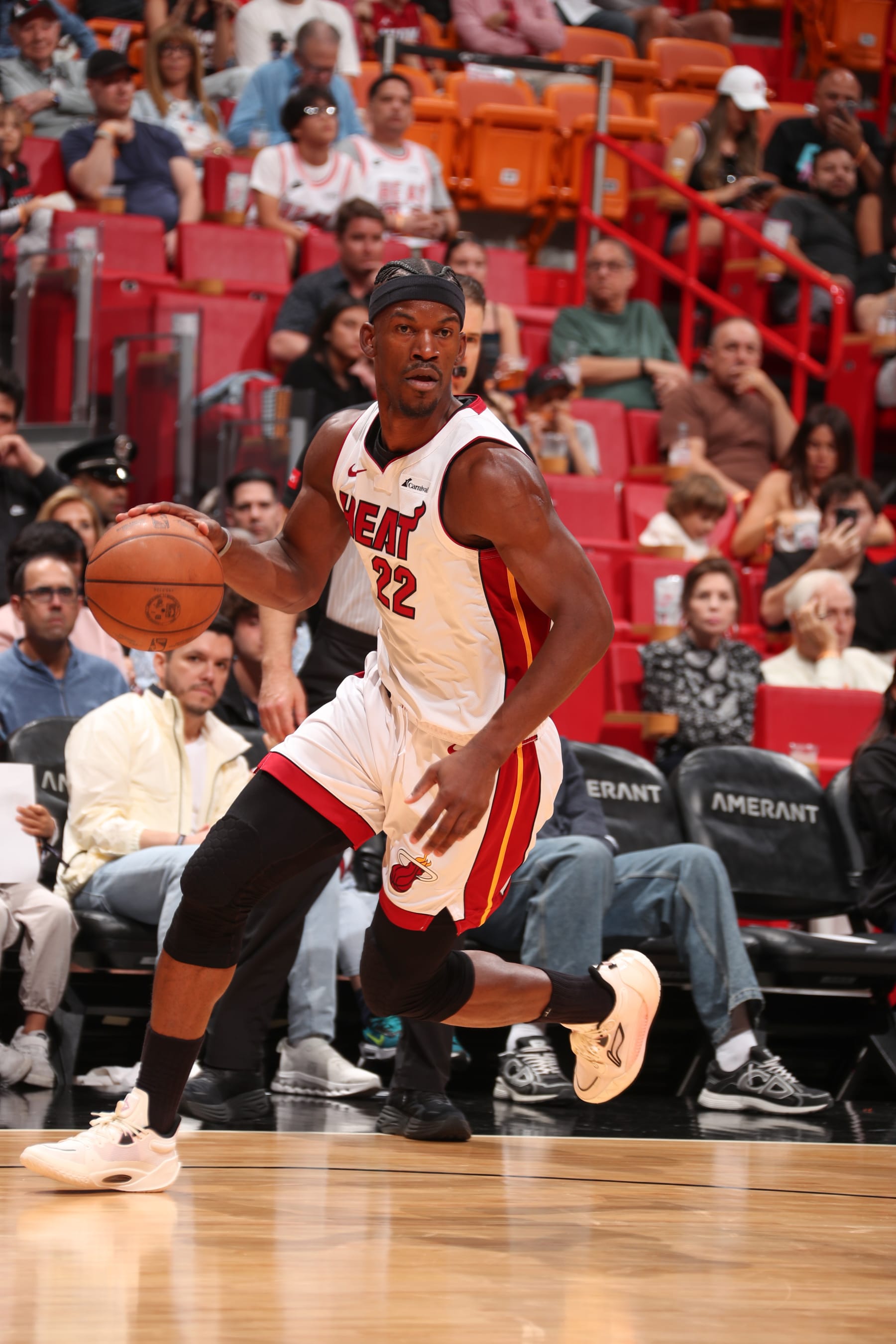 MIAMI, FL - APRIL 14:  Jimmy Butler #22 of the Miami Heat goes to the basket during the game on April 14, 2024 at Kaseya Center in Miami, Florida. NOTE TO USER: User expressly acknowledges and agrees that, by downloading and or using this Photograph, user is consenting to the terms and conditions of the Getty Images License Agreement. Mandatory Copyright Notice: Copyright 2024 NBAE (Photo by Issac Baldizon/NBAE via Getty Images)