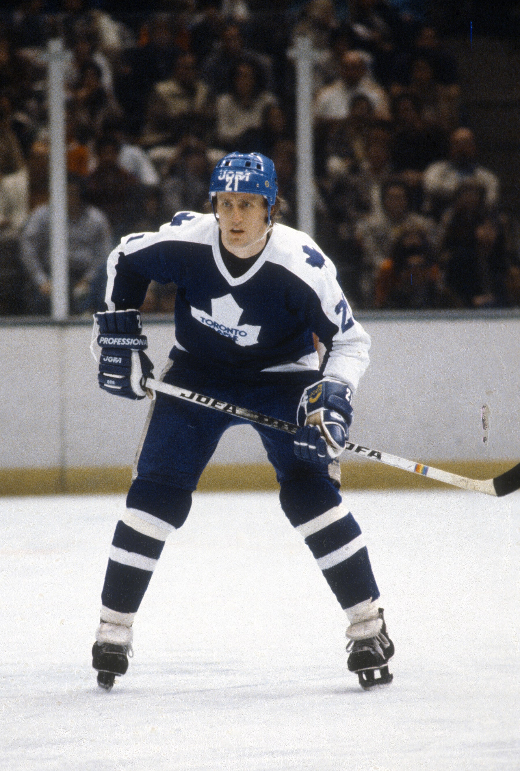 UNIONDALE, NY - CIRCA 1979: Borje Salming #21 of the Toronto Maple Leafs skates against the New York Islanders during an NHL Hockey game circa 1979 at the Nassau Veterans Memorial Coliseum in Uniondale, New York. Salming's playing career went from 1967-93. (Photo by Focus on Sport/Getty Images)