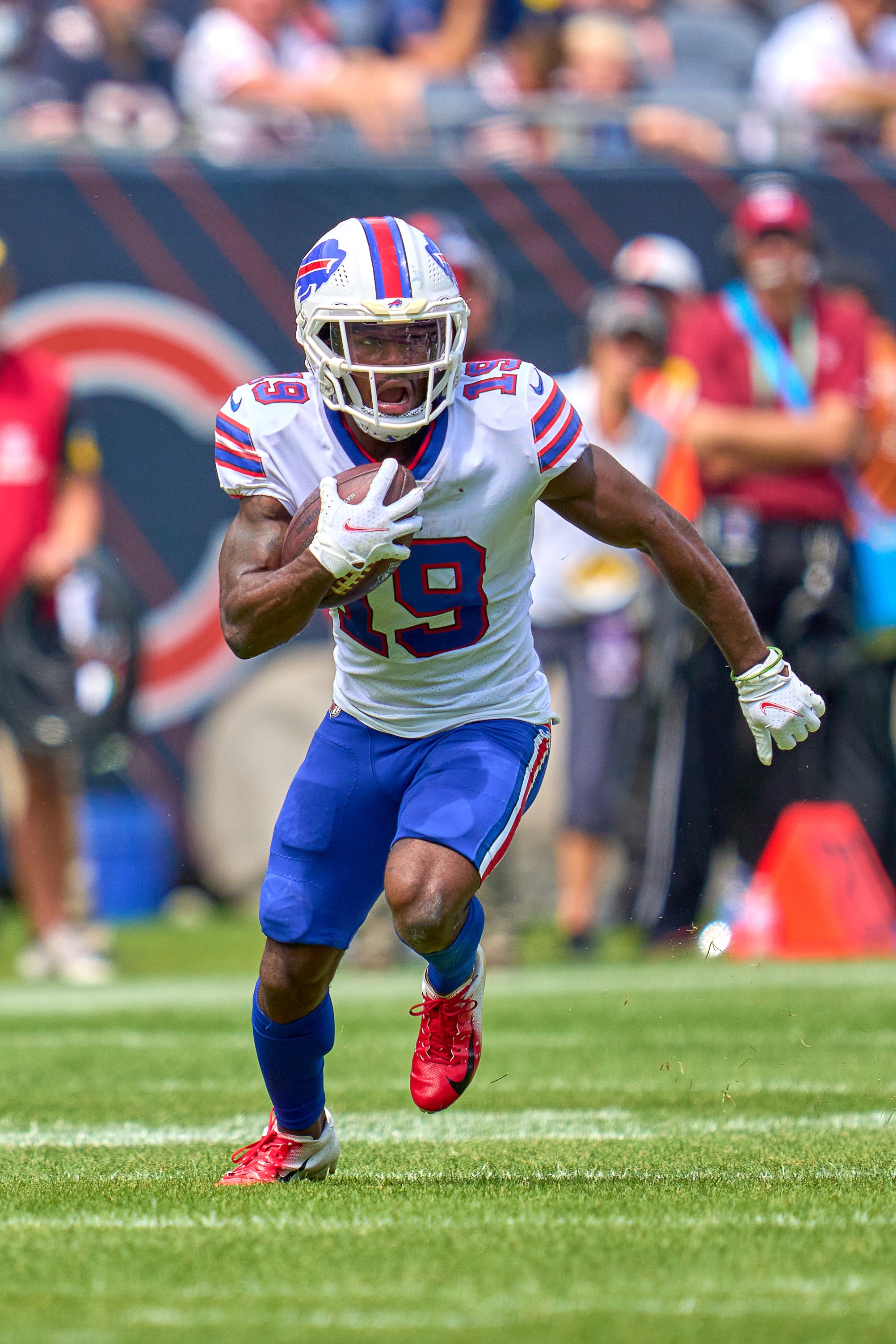 CHICAGO, IL - AUGUST 21: Buffalo Bills wide receiver Isaiah McKenzie (19) runs with the football during a preseason game between the Chicago Bears and the Buffalo Bills on August 21, 2021 at Soldier Field in Chicago, IL. (Photo by Robin Alam/Icon Sportswire via Getty Images)