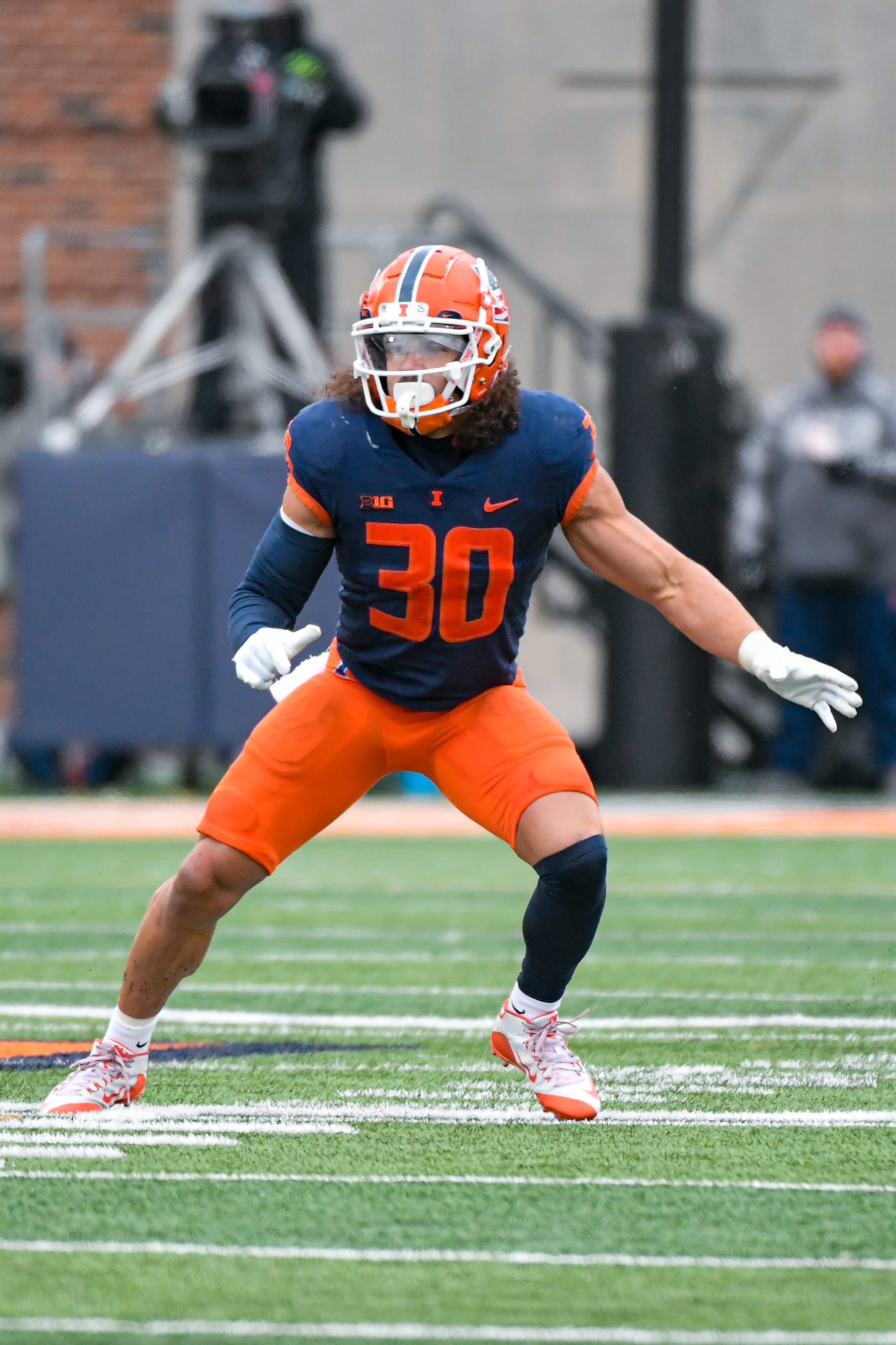 CHAMPAIGN, IL - NOVEMBER 12: Illinois Fighting Illini defensive back Sydney Brown (30) during a Big 10 conference game between the Purdue Boilermakers and the Illinois Fighting Illini held on Saturday NOV 12, 2022 at Memorial Stadium in Champaign IL. (Photo by Rick Ulreich/Icon Sportswire via Getty Images