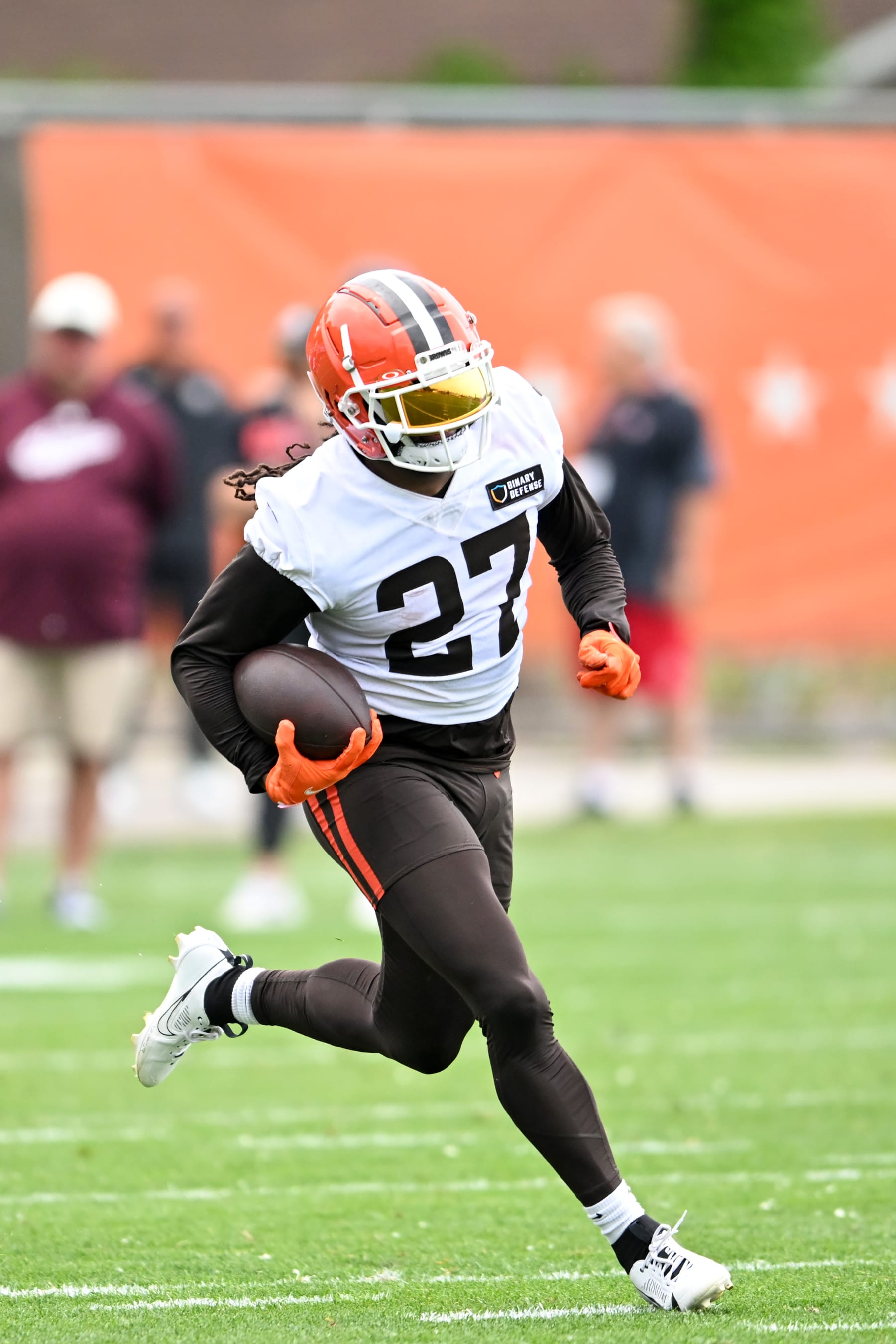 BEREA, OHIO - MAY 22: D'Onta Foreman #27 of the Cleveland Browns runs a drill during an OTA offseason workout at their CrossCountry Mortgage Campus on May 22, 2024 in Berea, Ohio. (Photo by Nick Cammett/Getty Images)