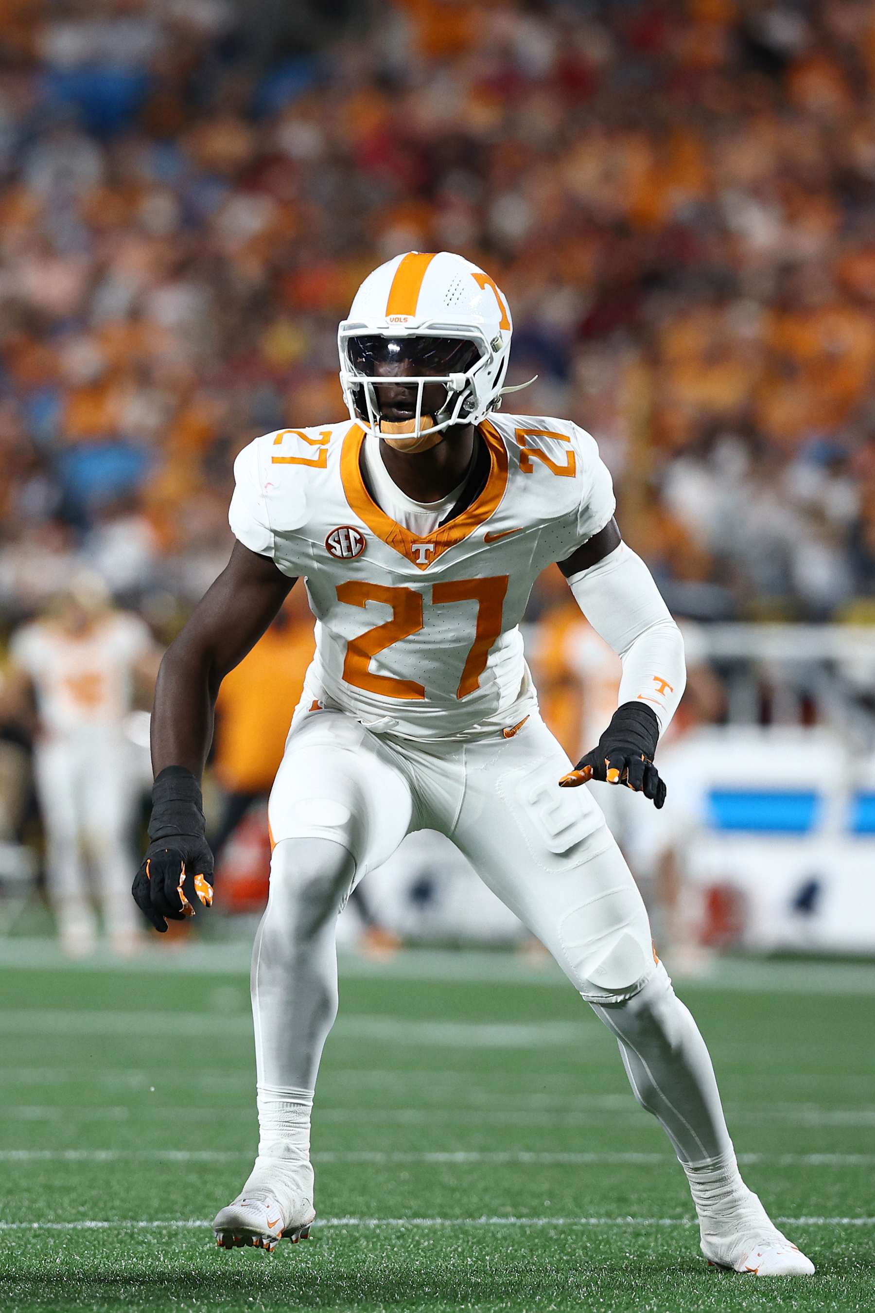 CHARLOTTE, NORTH CAROLINA - SEPTEMBER 07: James Pearce Jr. #27 of the Tennessee Volunteers readies at the line of scrimmage during the second half of the Duke's Mayo Classic against the NC State Wolfpack at Bank of America Stadium on September 07, 2024 in Charlotte, North Carolina. (Photo by Jared C. Tilton/Getty Images)