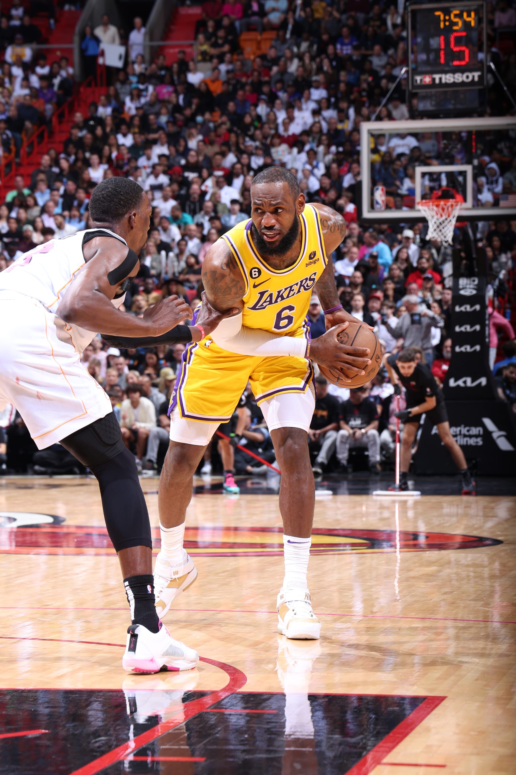 MIAMI, FL - DECEMBER 28: LeBron James #6 of the Los Angeles Lakers handles the ball during the game against the Miami Heat on December 28, 2022 at FTX Arena in Miami, Florida. NOTE TO USER: User expressly acknowledges and agrees that, by downloading and or using this Photograph, user is consenting to the terms and conditions of the Getty Images License Agreement. Mandatory Copyright Notice: Copyright 2022 NBAE (Photo by Jeff Haynes/NBAE via Getty Images)