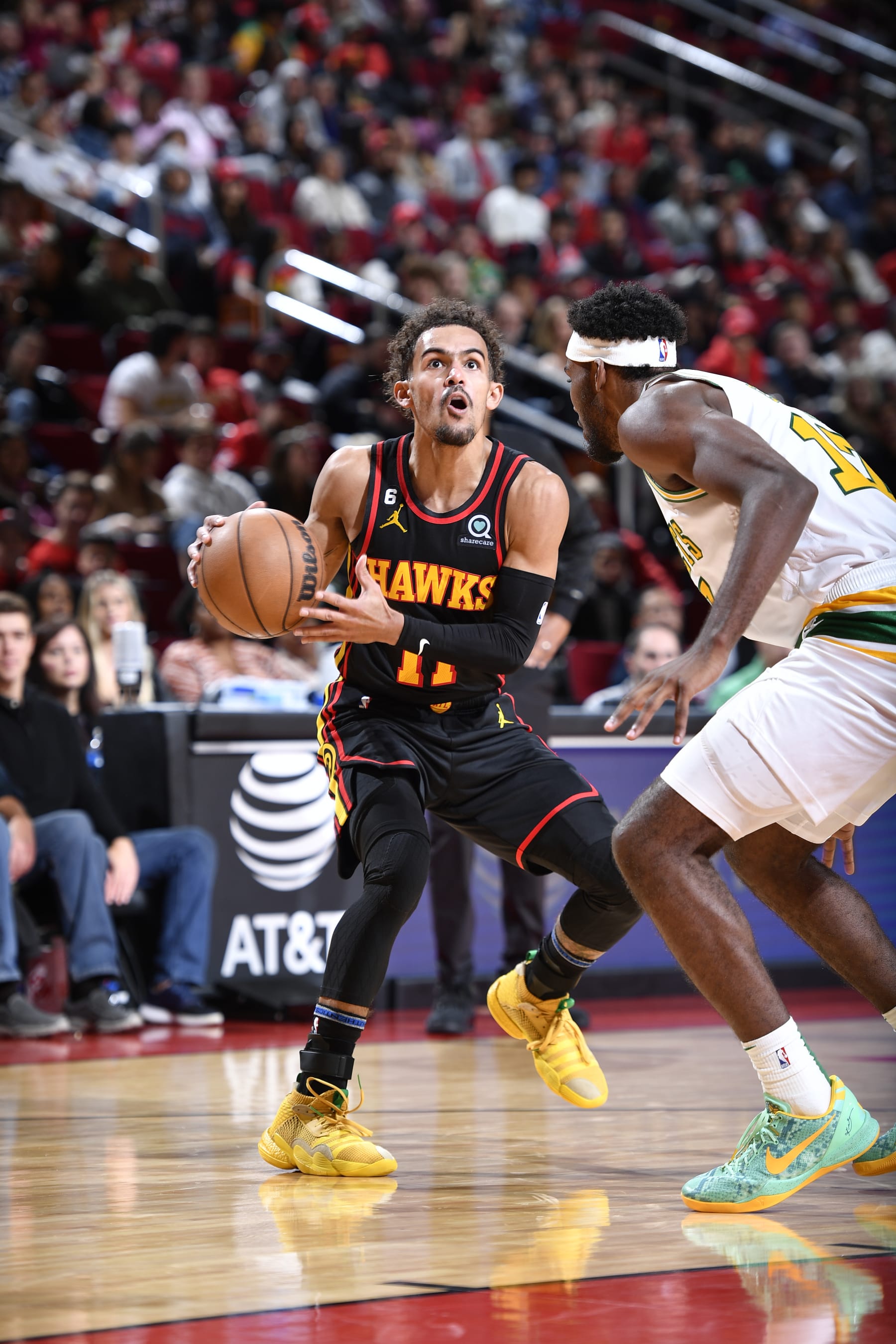 HOUSTON, TX - NOVEMBER 25:   Trae Young #11 of the Atlanta Hawks shoots the ball during the game against the Houston Rockets on November 25, 2022 at the Toyota Center in Houston, Texas. NOTE TO USER: User expressly acknowledges and agrees that, by downloading and or using this photograph, User is consenting to the terms and conditions of the Getty Images License Agreement. Mandatory Copyright Notice: Copyright 2022 NBAE (Photo by Logan Riely/NBAE via Getty Images)