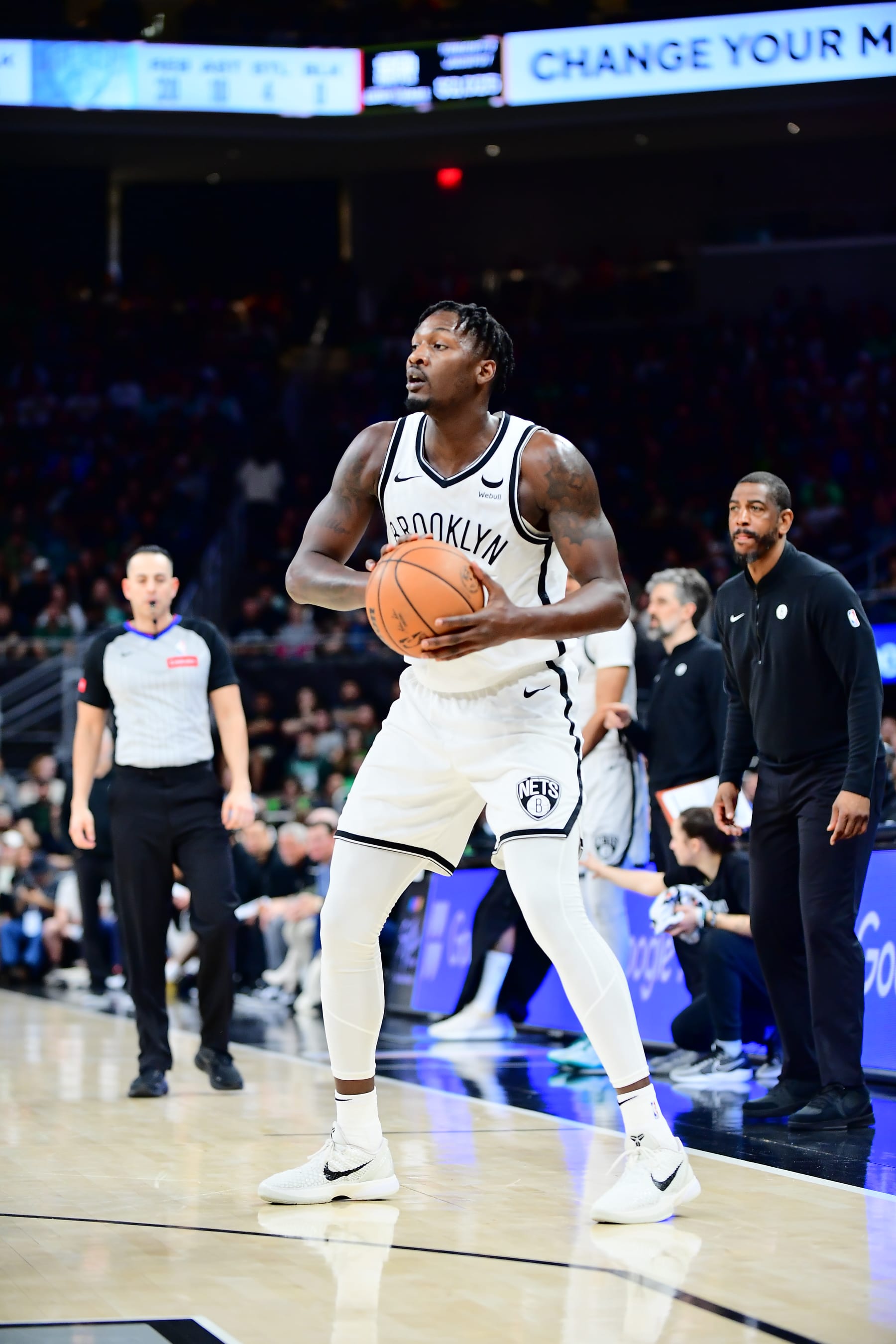 AUSTIN, TX - MARCH 17: Dorian Finney-Smith #28 of the Brooklyn Nets looks to pass the ball during the game against the San Antonio Spurs on March 17, 2024 at the Moody Center in Austin, Texas. NOTE TO USER: User expressly acknowledges and agrees that, by downloading and or using this photograph, user is consenting to the terms and conditions of the Getty Images License Agreement. Mandatory Copyright Notice: Copyright 2024 NBAE (Photos by Michael Gonzales/NBAE via Getty Images)