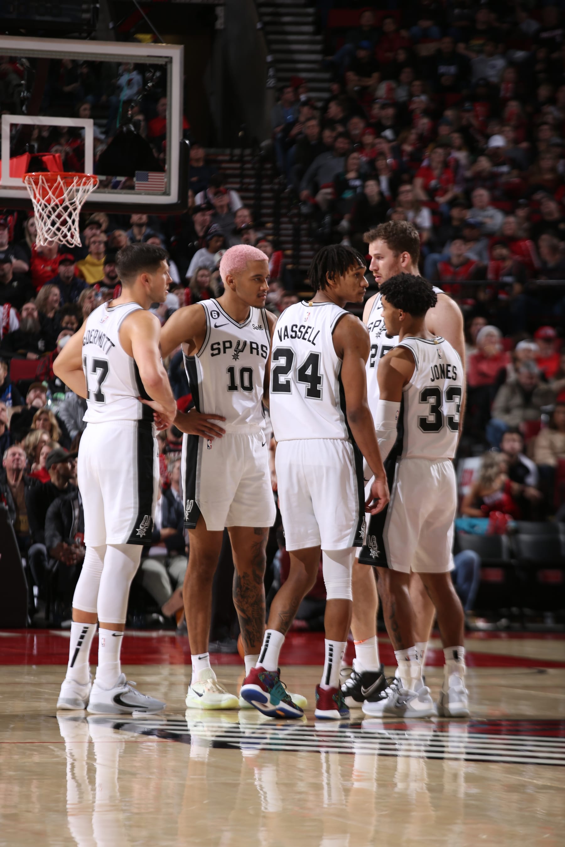 PORTLAND, OR - NOVEMBER 15: The San Antonio Spurs huddle up against the Portland Trail Blazers on November 15, 2022 at the Moda Center Arena in Portland, Oregon. NOTE TO USER: User expressly acknowledges and agrees that, by downloading and or using this photograph, user is consenting to the terms and conditions of the Getty Images License Agreement. Mandatory Copyright Notice: Copyright 2022 NBAE (Photo by Cameron Browne/NBAE via Getty Images)