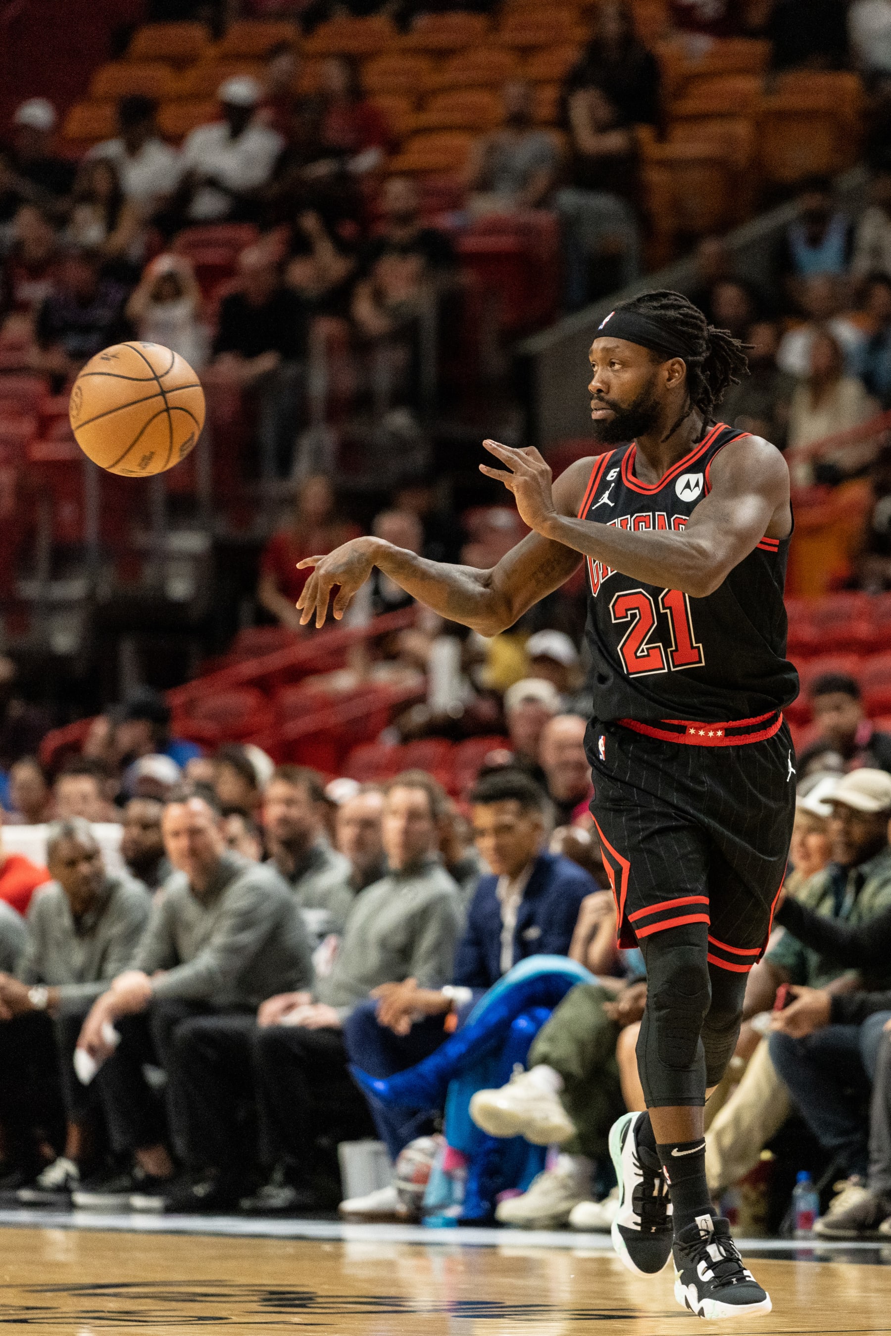 MIAMI, FL - APRIL 14: Patrick Beverley #21 of the Chicago Bulls passes the ball during the game against the Miami Heat  at Kaseya Center on April 14, 2023 in Miami, Florida.  NOTE TO USER: User expressly acknowledges and agrees that, by downloading and or using this Photograph, user is consenting to the terms and conditions of the Getty Images License Agreement. (Photo by Bryan Cereijo/Getty Images)
