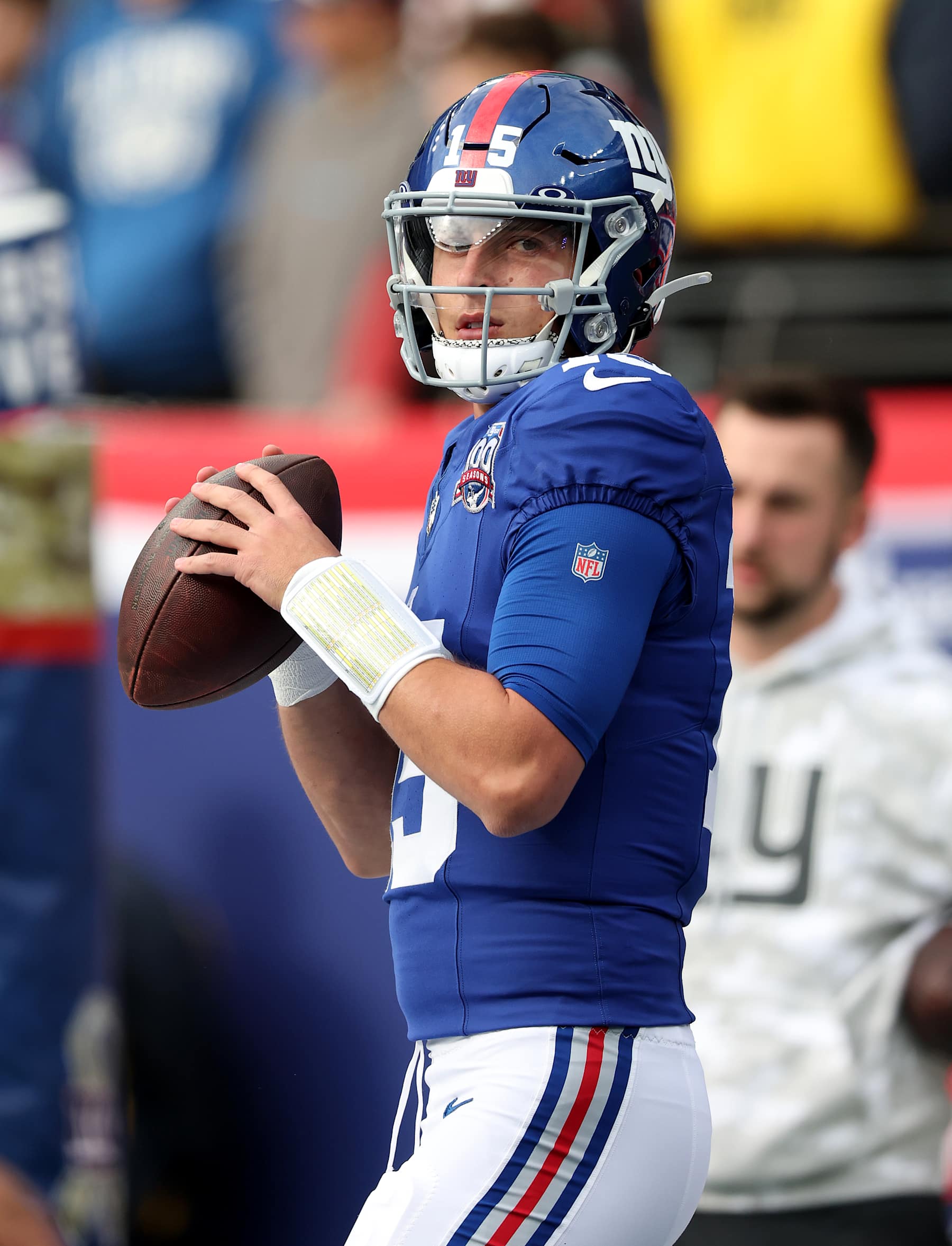 EAST RUTHERFORD, NEW JERSEY - NOVEMBER 24: Tommy DeVito #15 of the New York Giants warms up before the game against the Tampa Bay Buccaneers at MetLife Stadium on November 24, 2024 in East Rutherford, New Jersey. (Photo by Elsa/Getty Images)