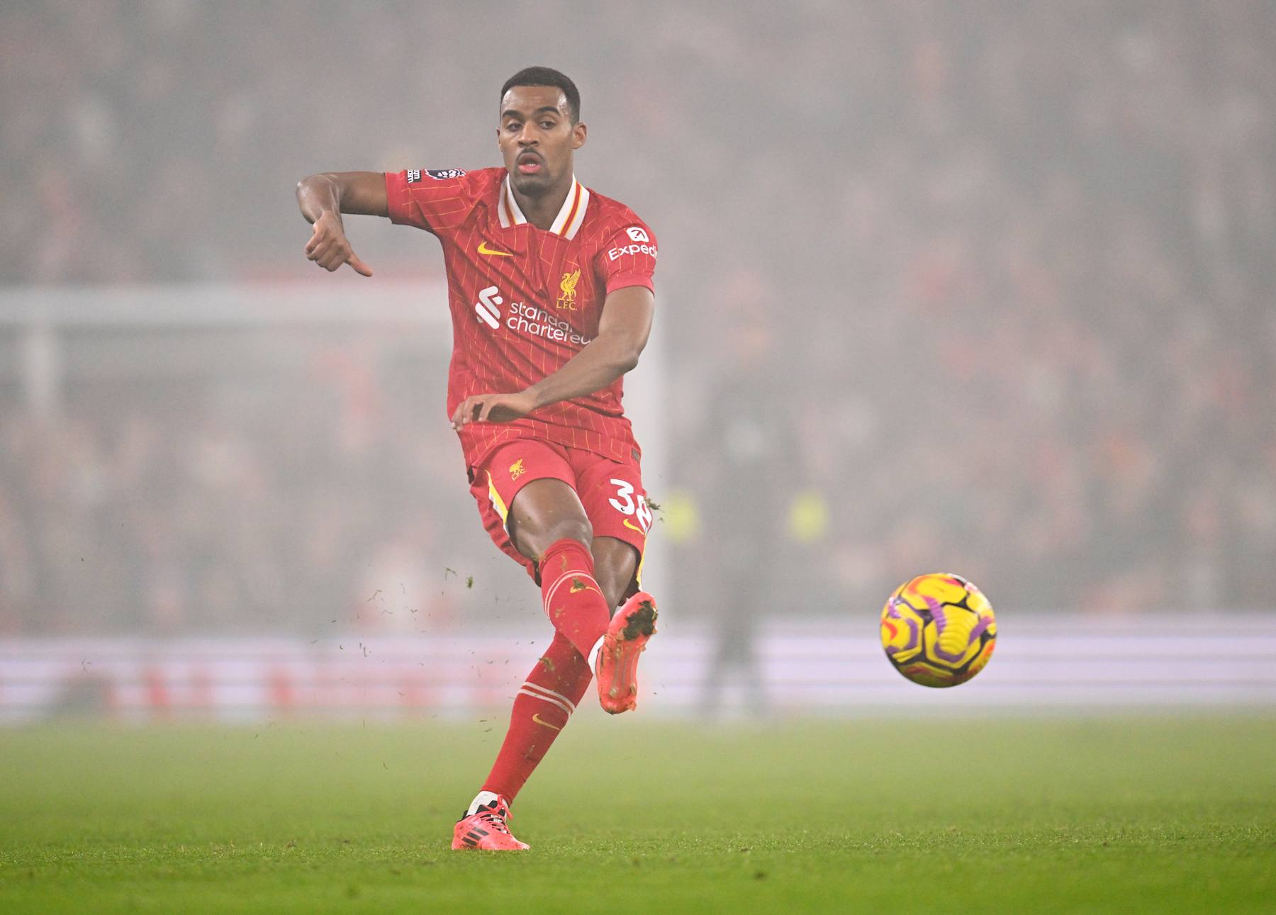 LIVERPOOL, ENGLAND - DECEMBER 26: (THE SUN OUT, THE SUN ON SUNDAY OUT) Ryan Gravenberch of Liverpool passes the ball during the Premier League match between Liverpool FC and Leicester City FC at Anfield on December 26, 2024 in Liverpool, England. (Photo by Liverpool FC/Liverpool FC via Getty Images)