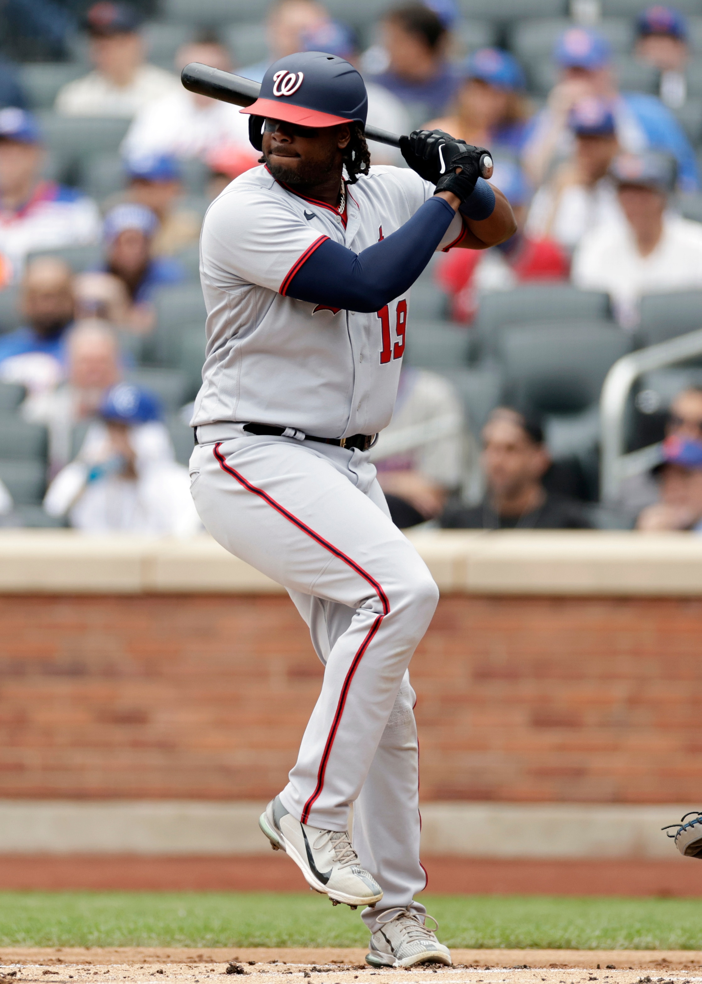 NEW YORK, NY - JUNE 1: Josh Bell #19 of the Washington Nationals at bat during the first inning against the New York Mets at Citi Field on June 1, 2022 in New York City. (Photo by Adam Hunger/Getty Images)
