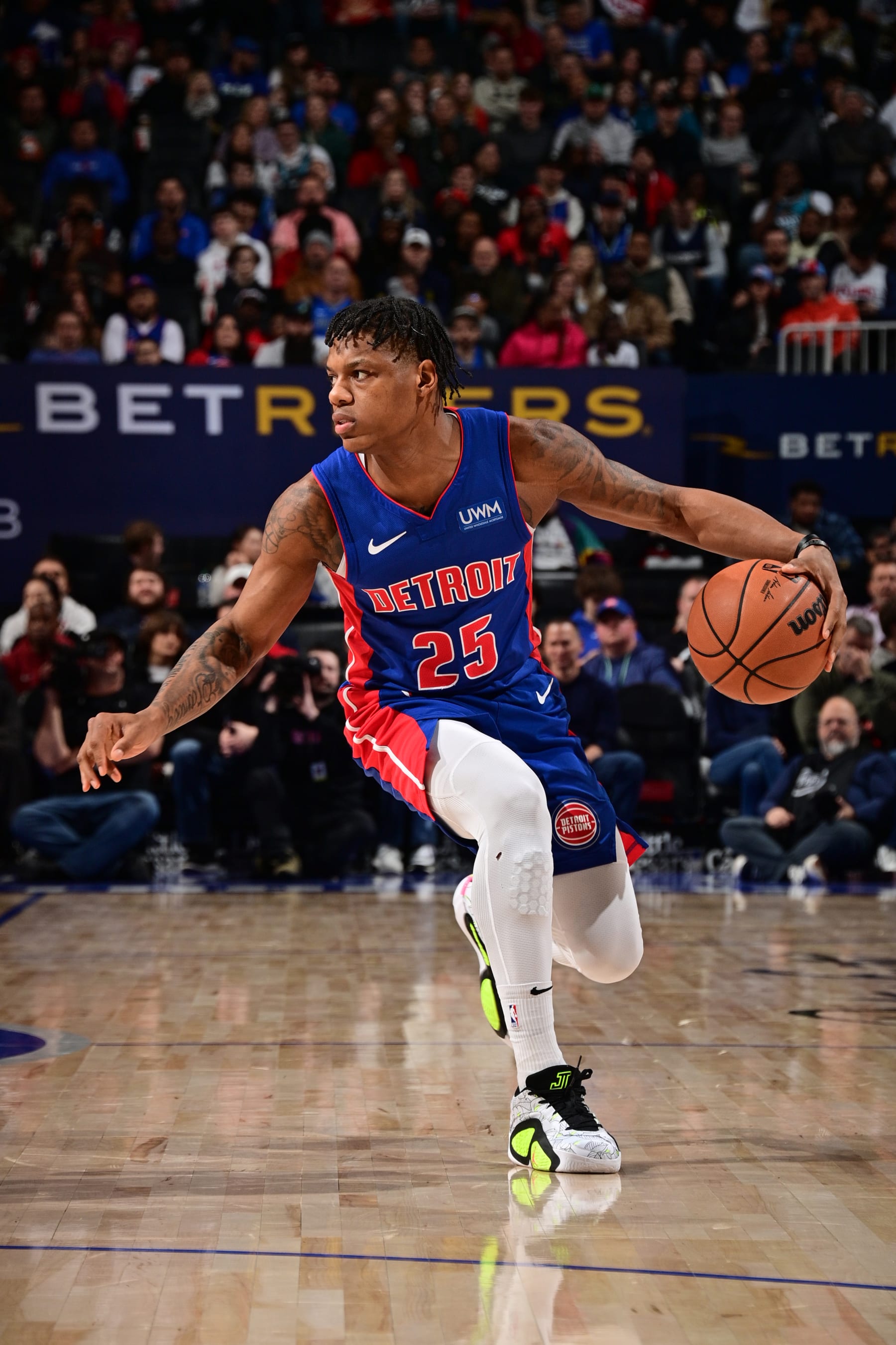 DETROIT, MI - MARCH 9: Marcus Sasser #25 of the Detroit Pistons dribbles the ball during the game against the Dallas Mavericks on March 9, 2024 at Little Caesars Arena in Detroit, Michigan. NOTE TO USER: User expressly acknowledges and agrees that, by downloading and/or using this photograph, User is consenting to the terms and conditions of the Getty Images License Agreement. Mandatory Copyright Notice: Copyright 2024 NBAE (Photo by Chris Schwegler/NBAE via Getty Images)