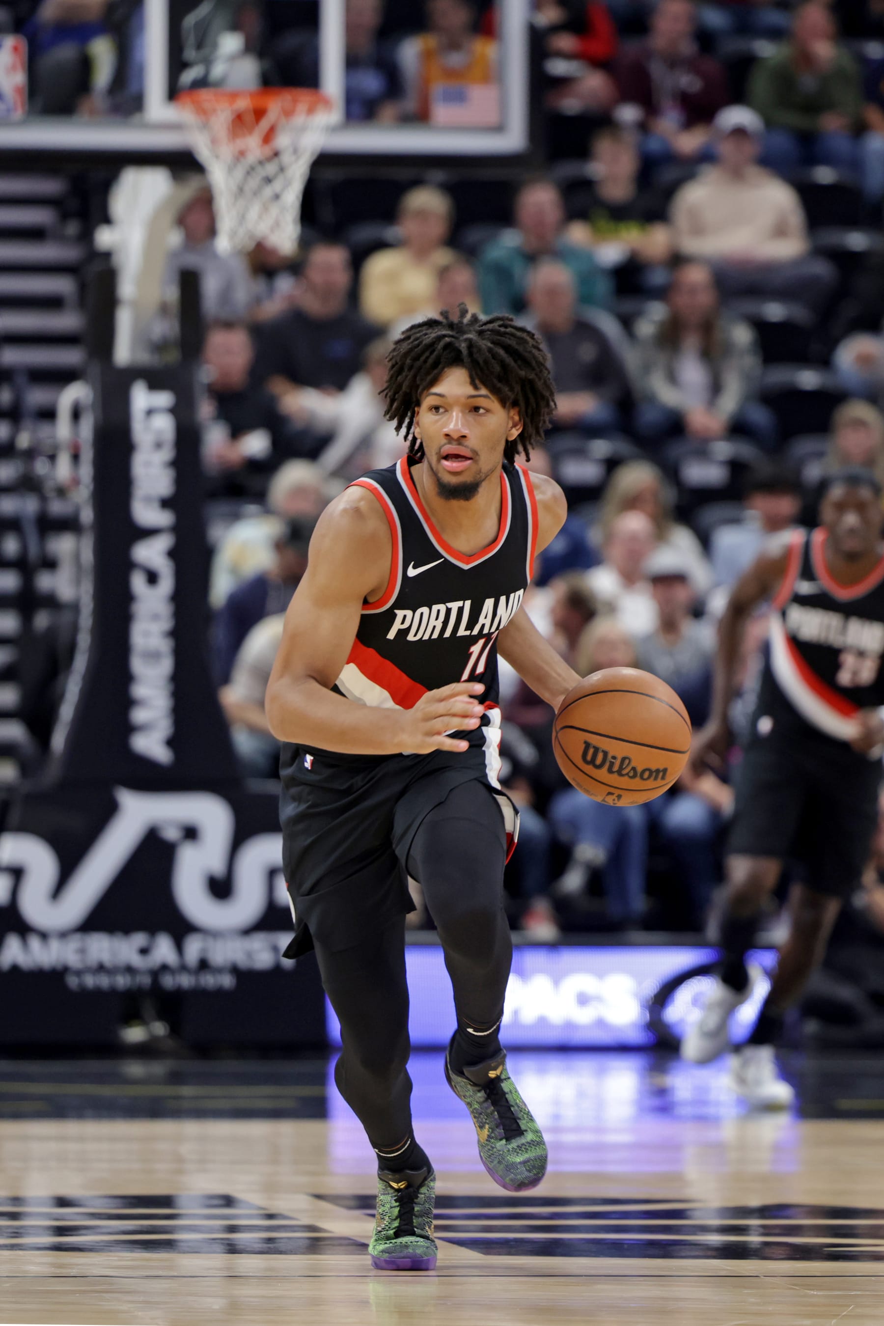 SALT LAKE CITY, UT - OCTOBER 14: Shaedon Sharpe #17 of the Portland Trail Blazers drives to the basket during the game at vivint.SmartHome Arena in Salt Lake City, Utah. NOTE TO USER: User expressly acknowledges and agrees that, by downloading and or using this Photograph, User is consenting to the terms and conditions of the Getty Images License Agreement. Mandatory Copyright Notice: Copyright 2023 NBAE (Photo by Chris Nicoll/NBAE via Getty Images)