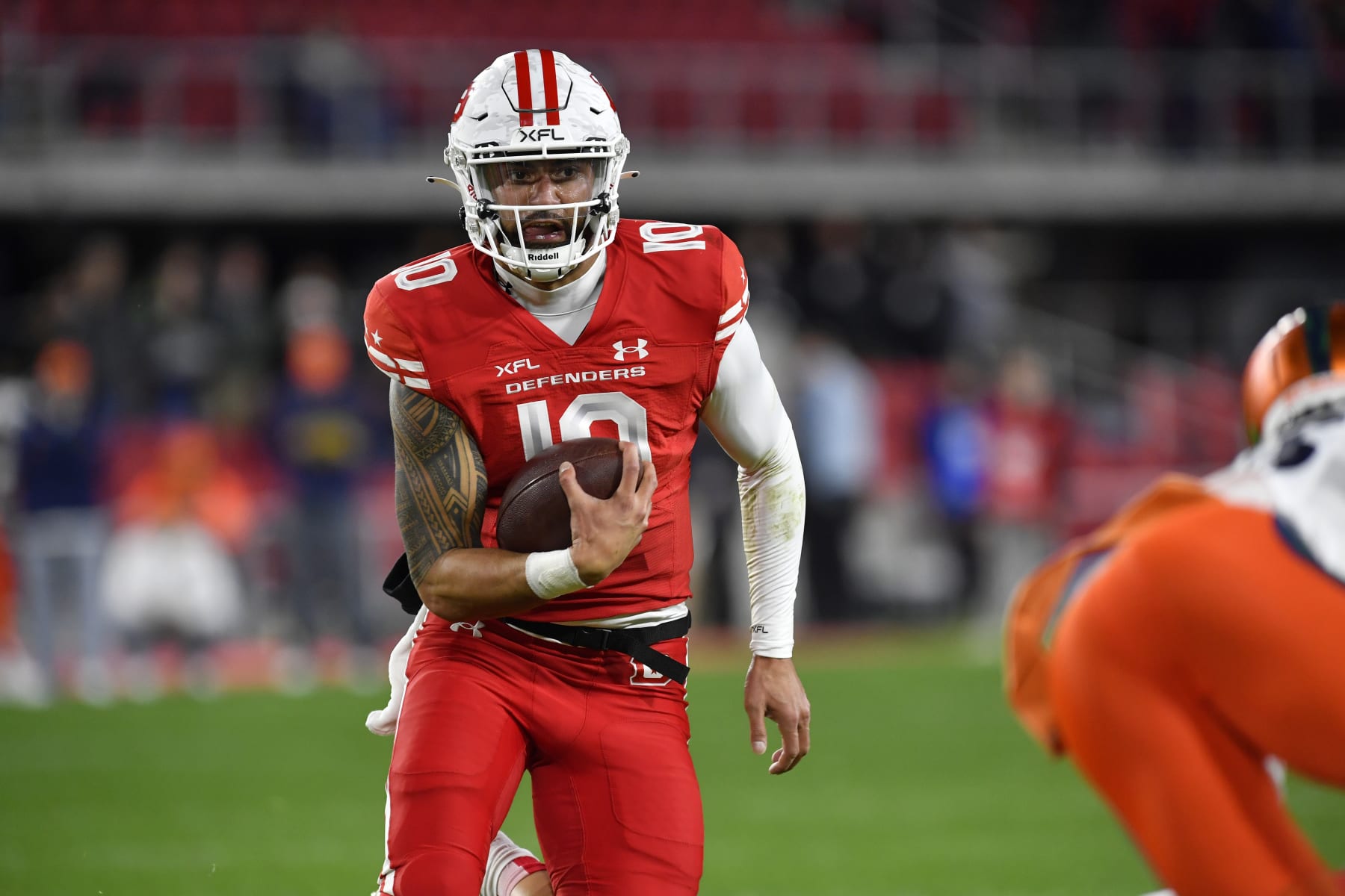 Defenders QB Jordan Ta'amu