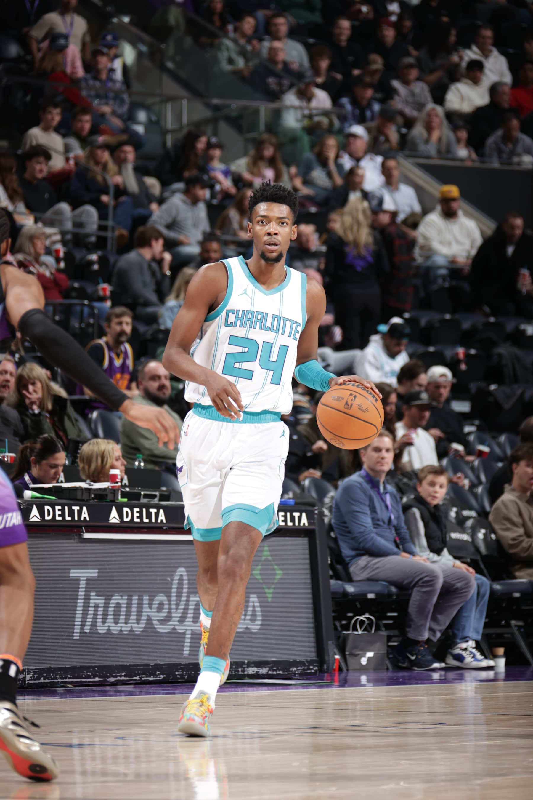 SALT LAKE CITY, UT - JANUARY 15: Brandon Miller #24 of the Charlotte Hornets dribbles the ball during the game against the Utah Jazz on January 15, 2025 at Delta Center in Salt Lake City, Utah. NOTE TO USER: User expressly acknowledges and agrees that, by downloading and or using this Photograph, User is consenting to the terms and conditions of the Getty Images License Agreement. Mandatory Copyright Notice: Copyright 2025 NBAE (Photo by Melissa Majchrzak/NBAE via Getty Images)